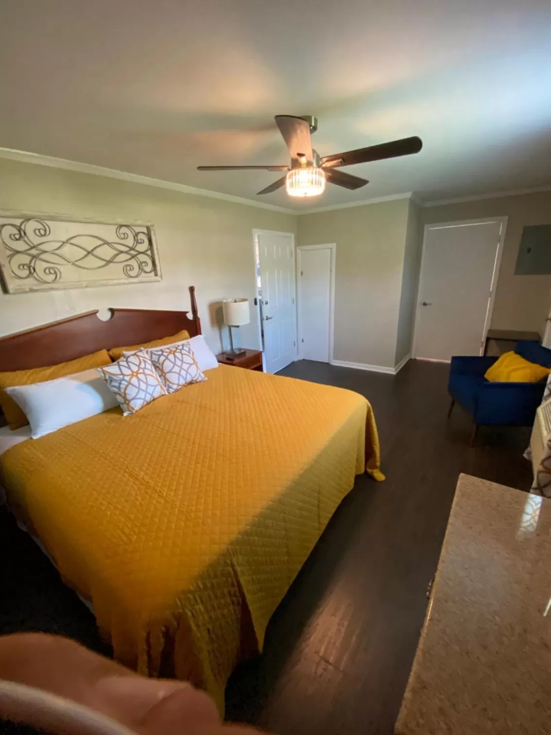 Bedroom, Bed in Andy Griffith Parkway Inn