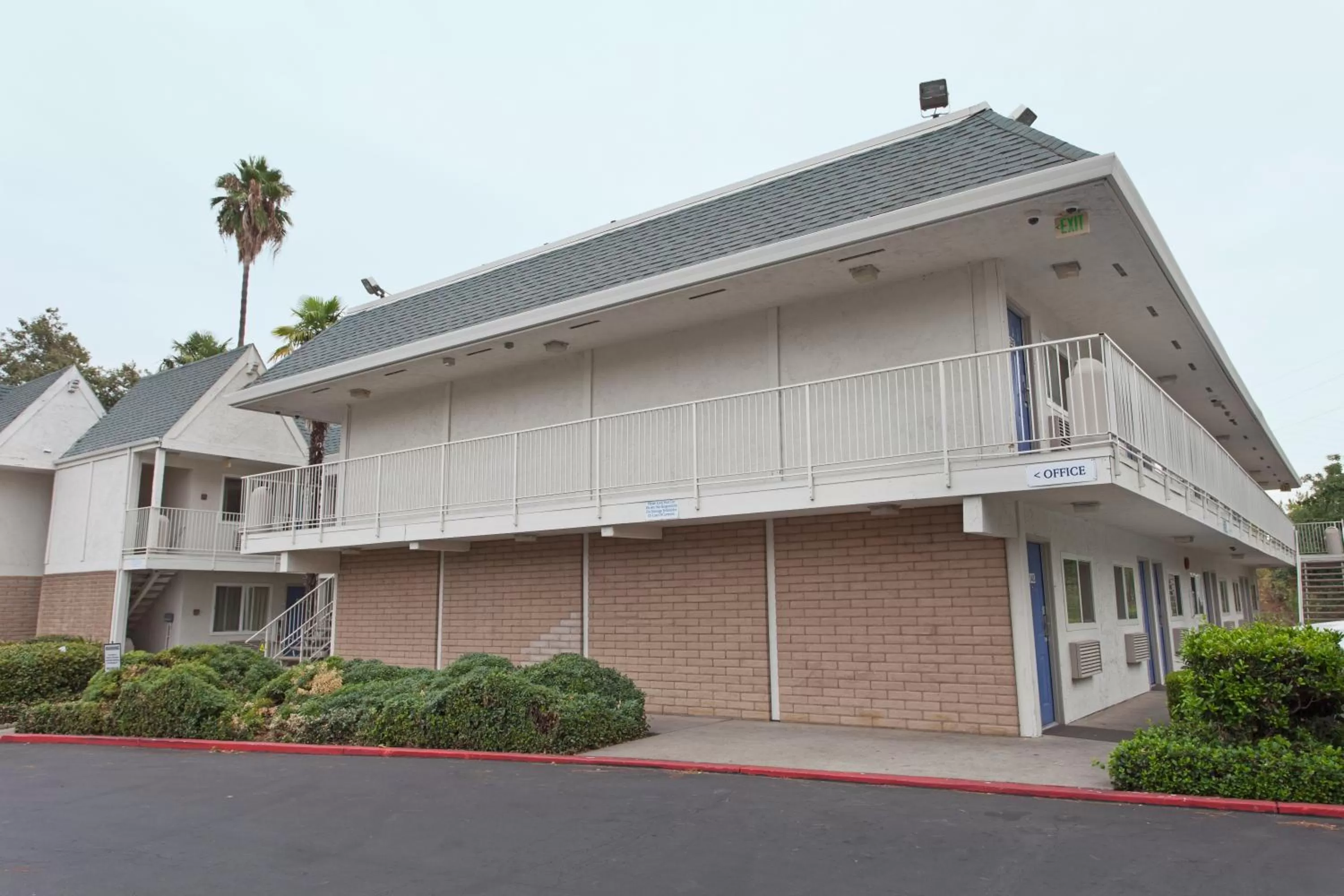 Facade/entrance in Motel 6-Sacramento, CA - Central