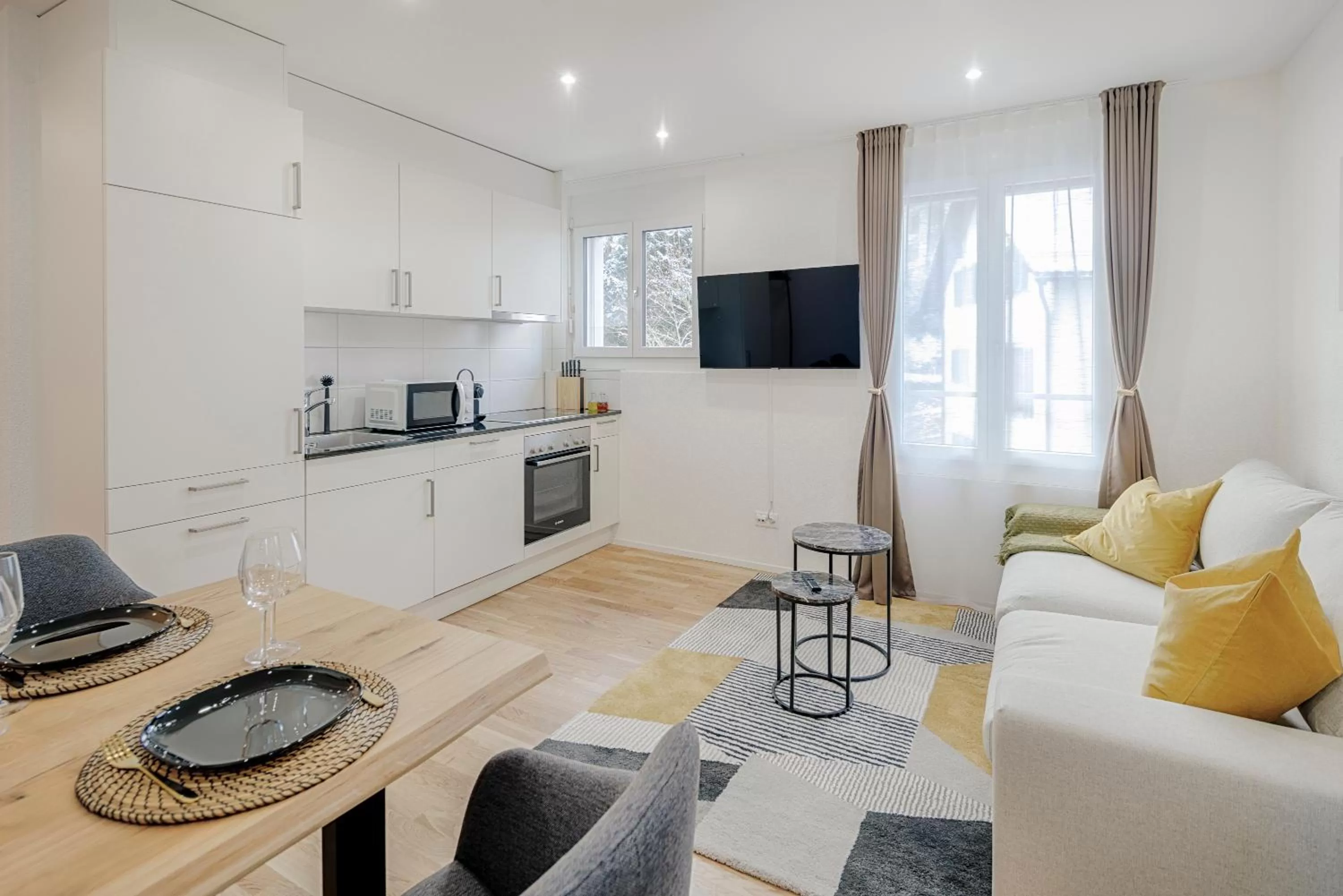 TV and multimedia in VISIMO Apartments St Georgen-Strasse St Gallen - Design City Nature