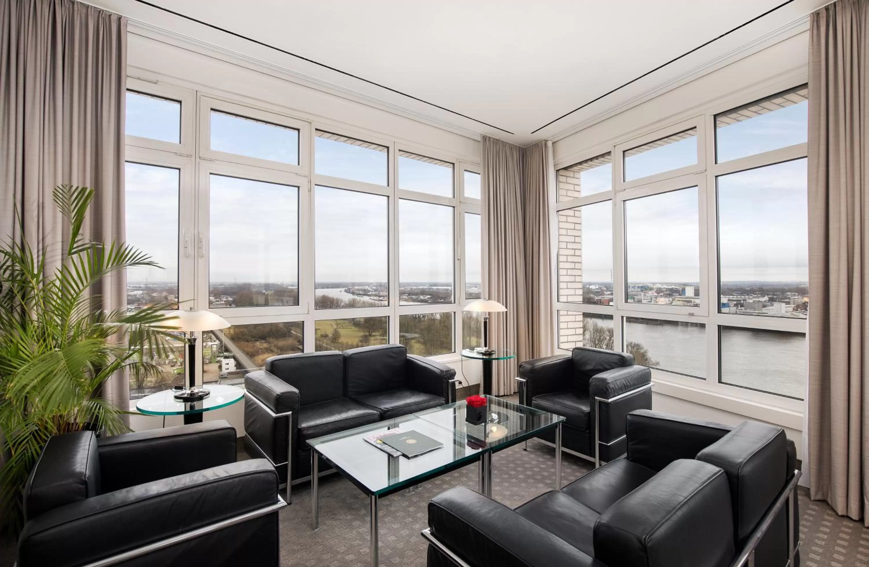 Photo of the whole room in Holiday Inn Hamburg, an IHG Hotel