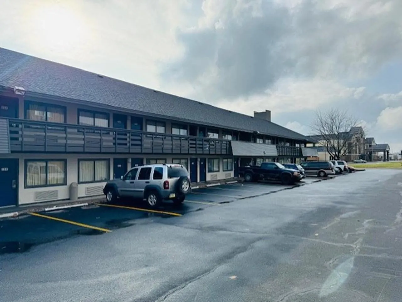 Property building in Motel 6-Cedar Rapids, IA