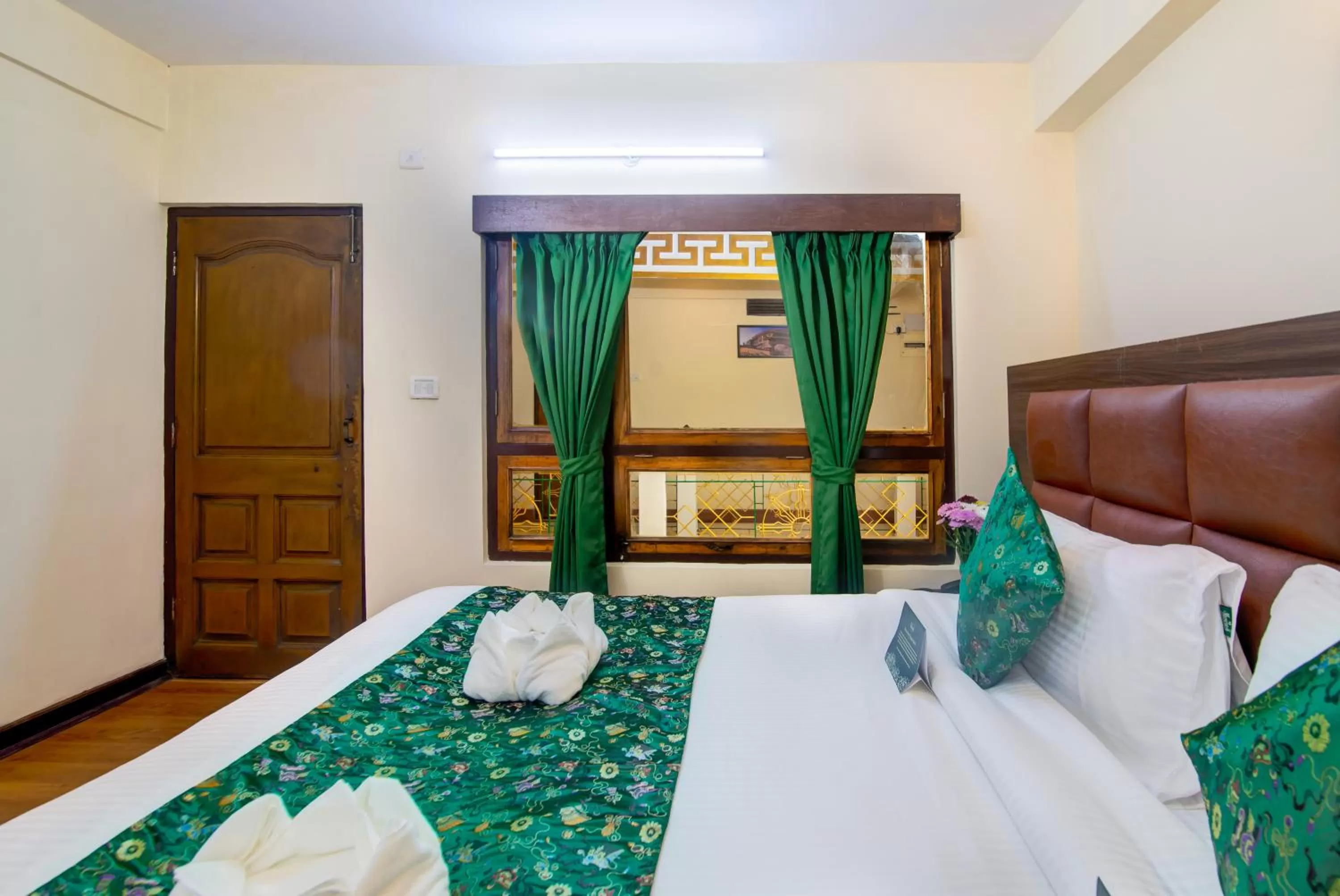 Bed in Muscatel BhumSang - 200 Mts from Mall Road