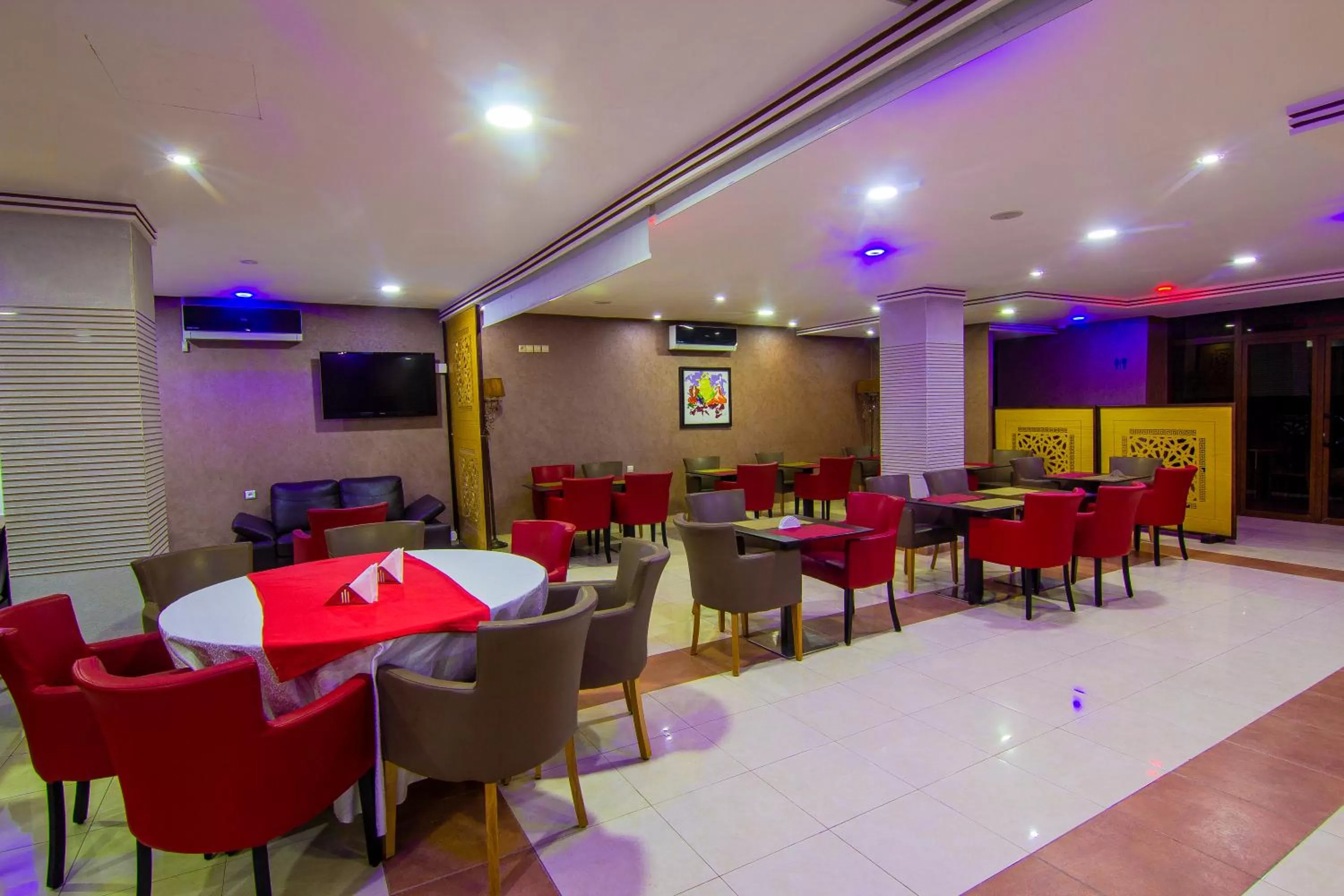 Restaurant/Places to Eat in Hotel vallee ziz