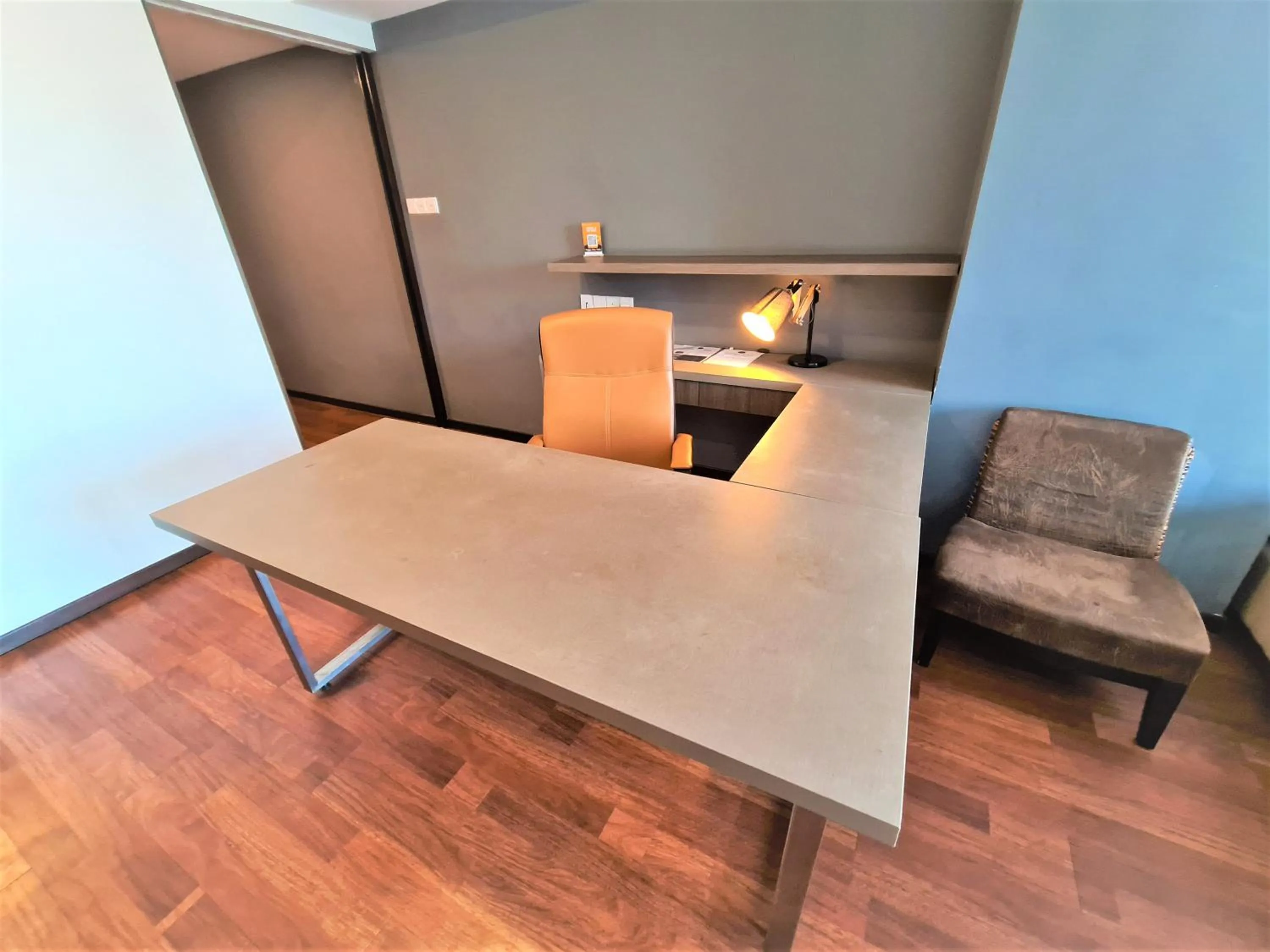 Seating area in Nexus Regency Suites & Hotel