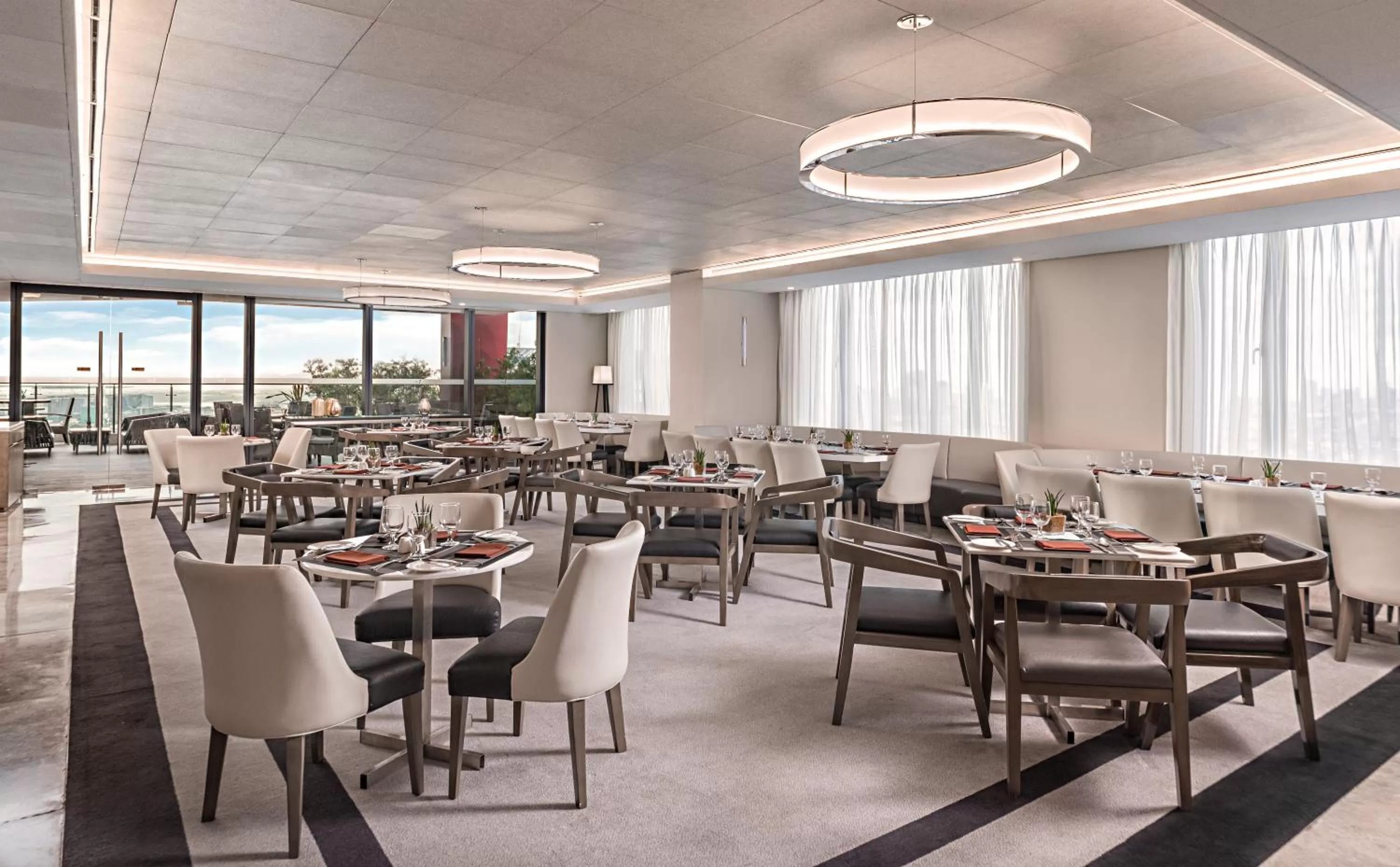 Restaurant/places to eat in Seda Residences Makati