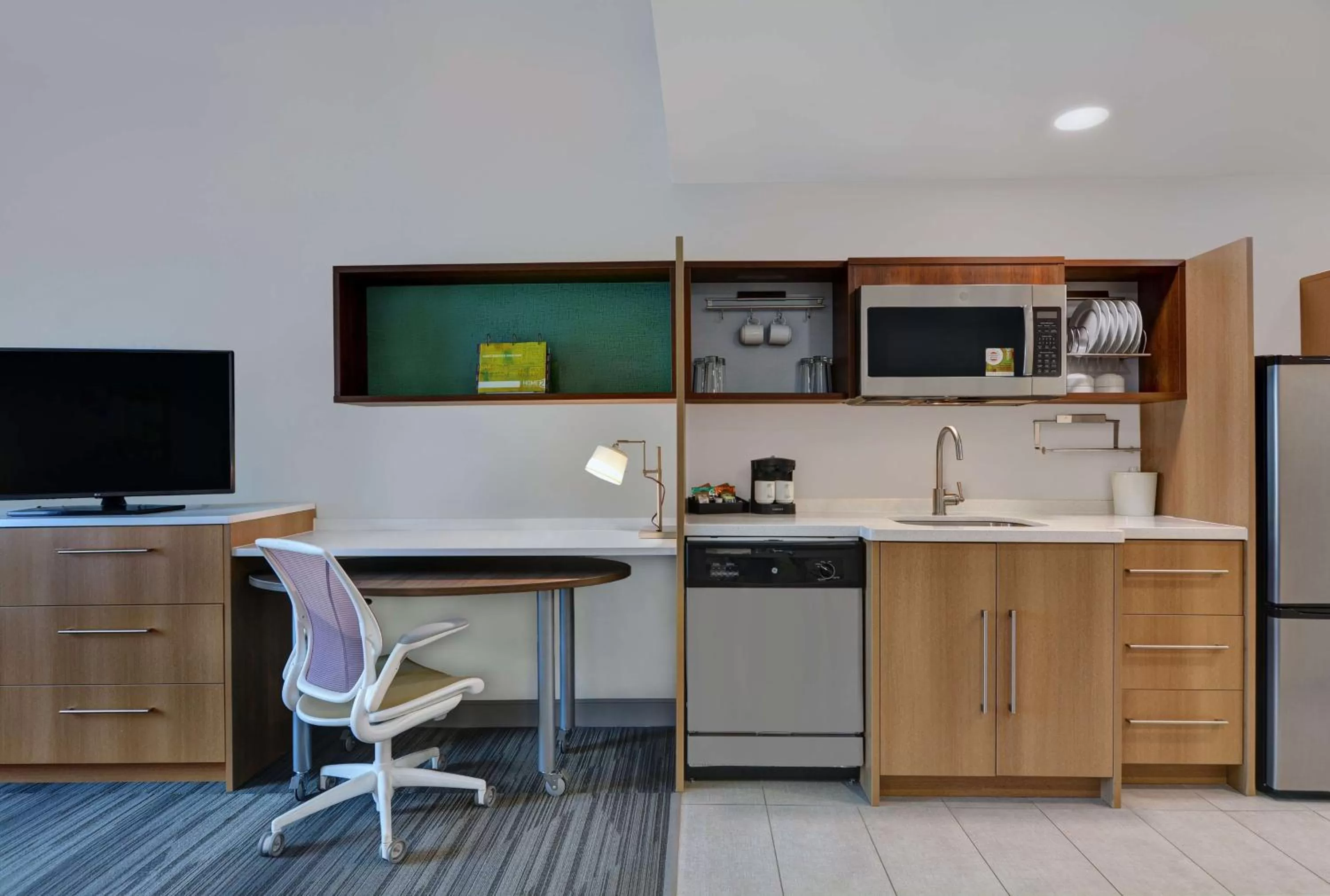 Bedroom in Home2 Suites By Hilton Richmond Hill Savannah I-95