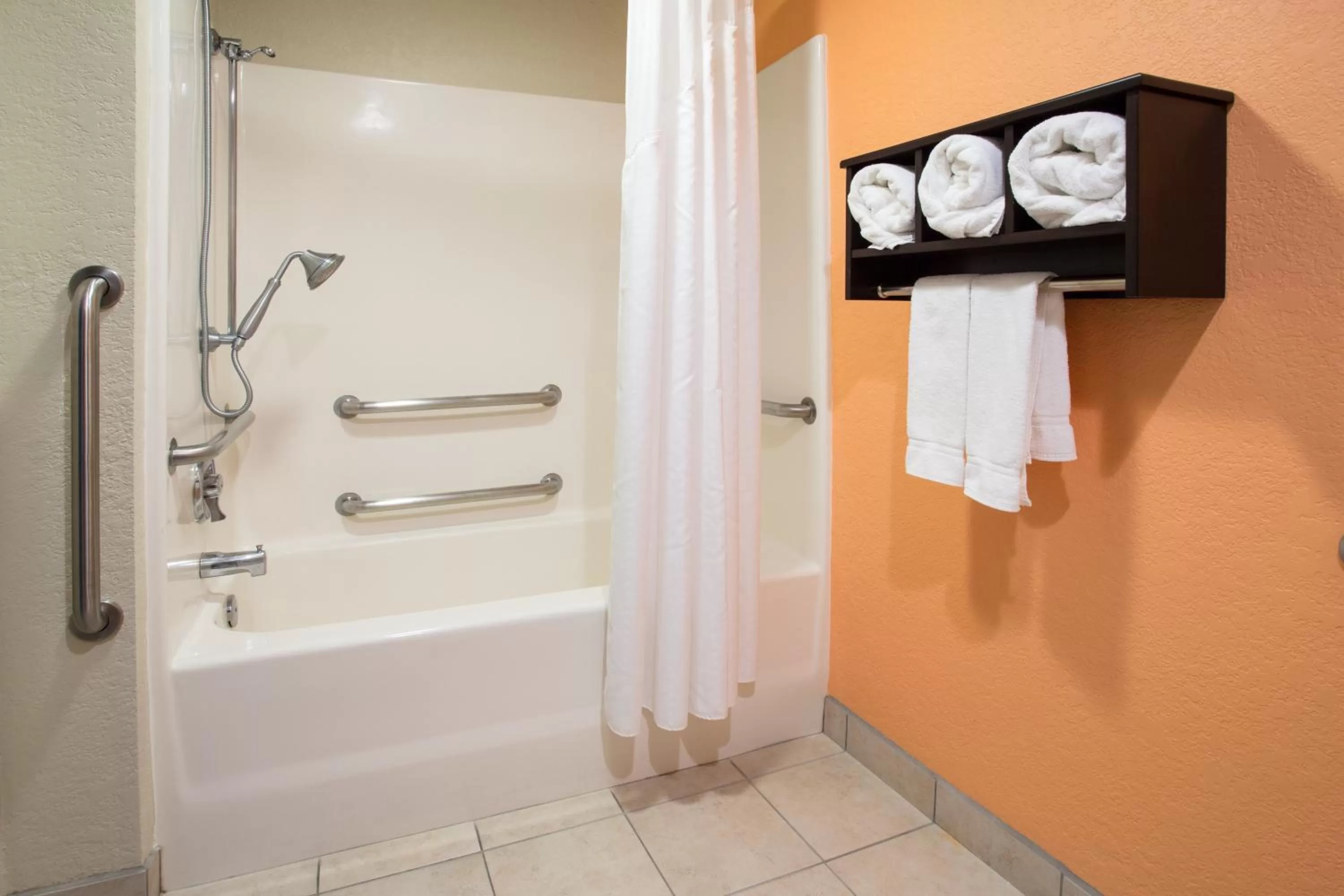 Bathroom in Holiday Inn Express Hotel & Suites Lexington by IHG