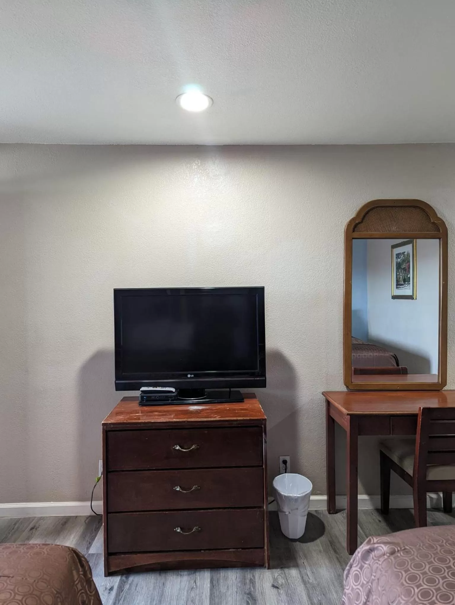 TV and multimedia in BEST MOTEL on Historic Route 66, Barstow