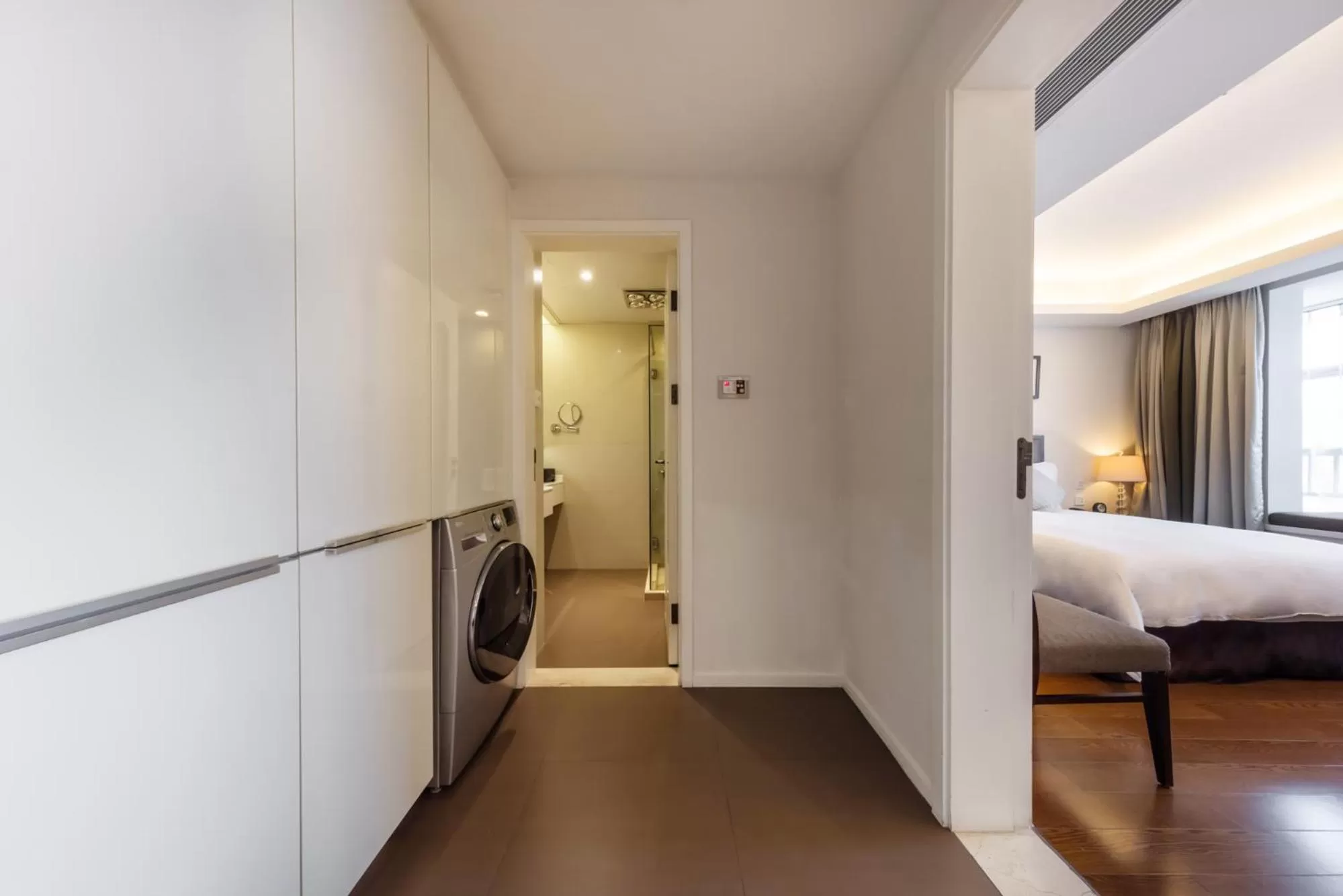 Photo of the whole room, Bed in Starr Hotel Shanghai (Shanghai Railway Station)