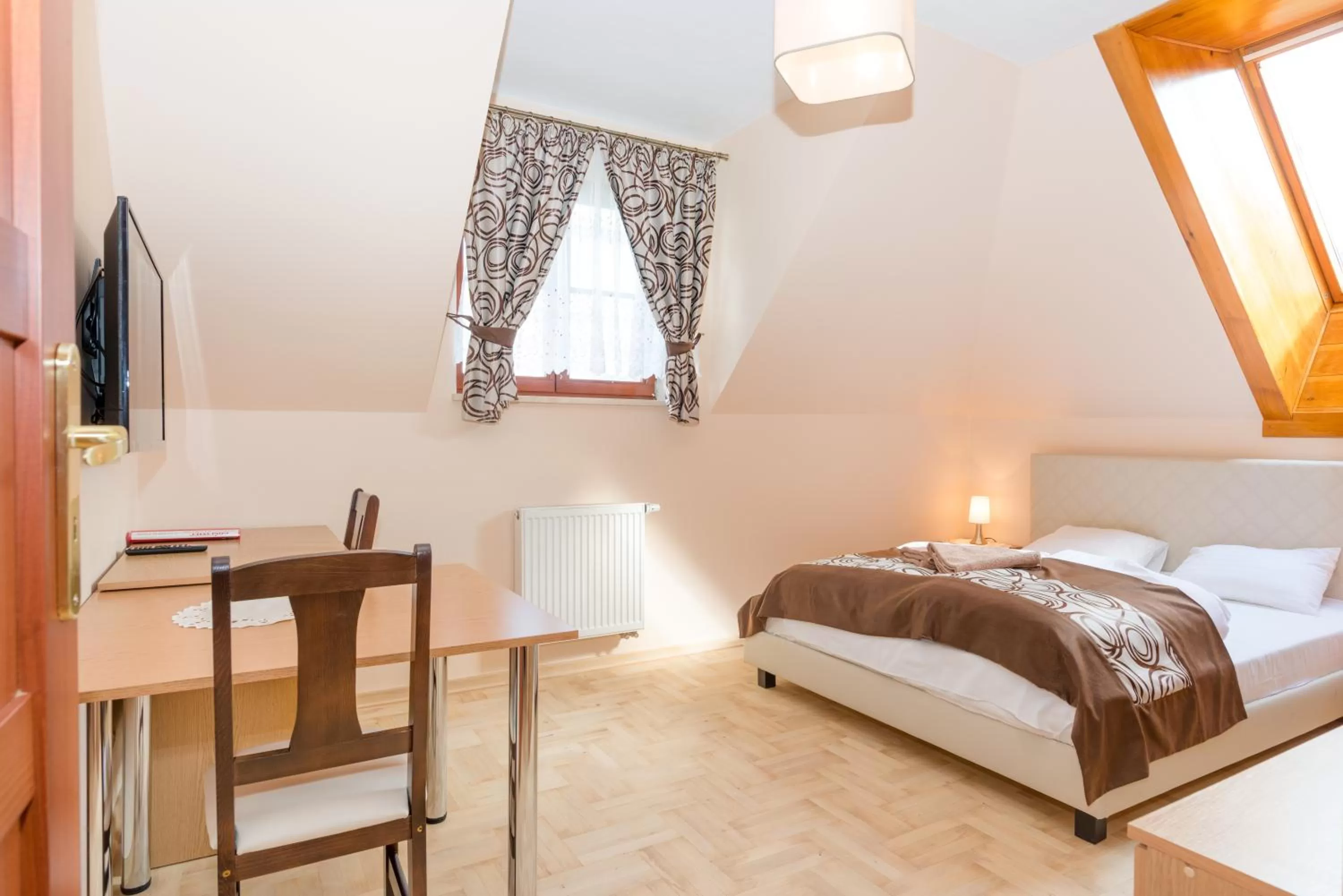 Photo of the whole room, Bed in Gościniec Pięciu Stawów