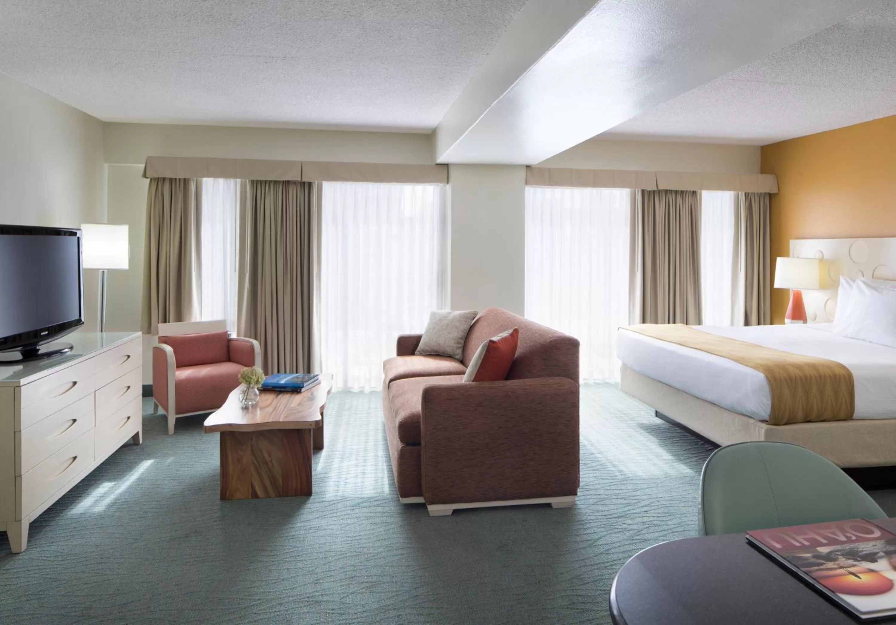 Bed in Coconut Waikiki Hotel