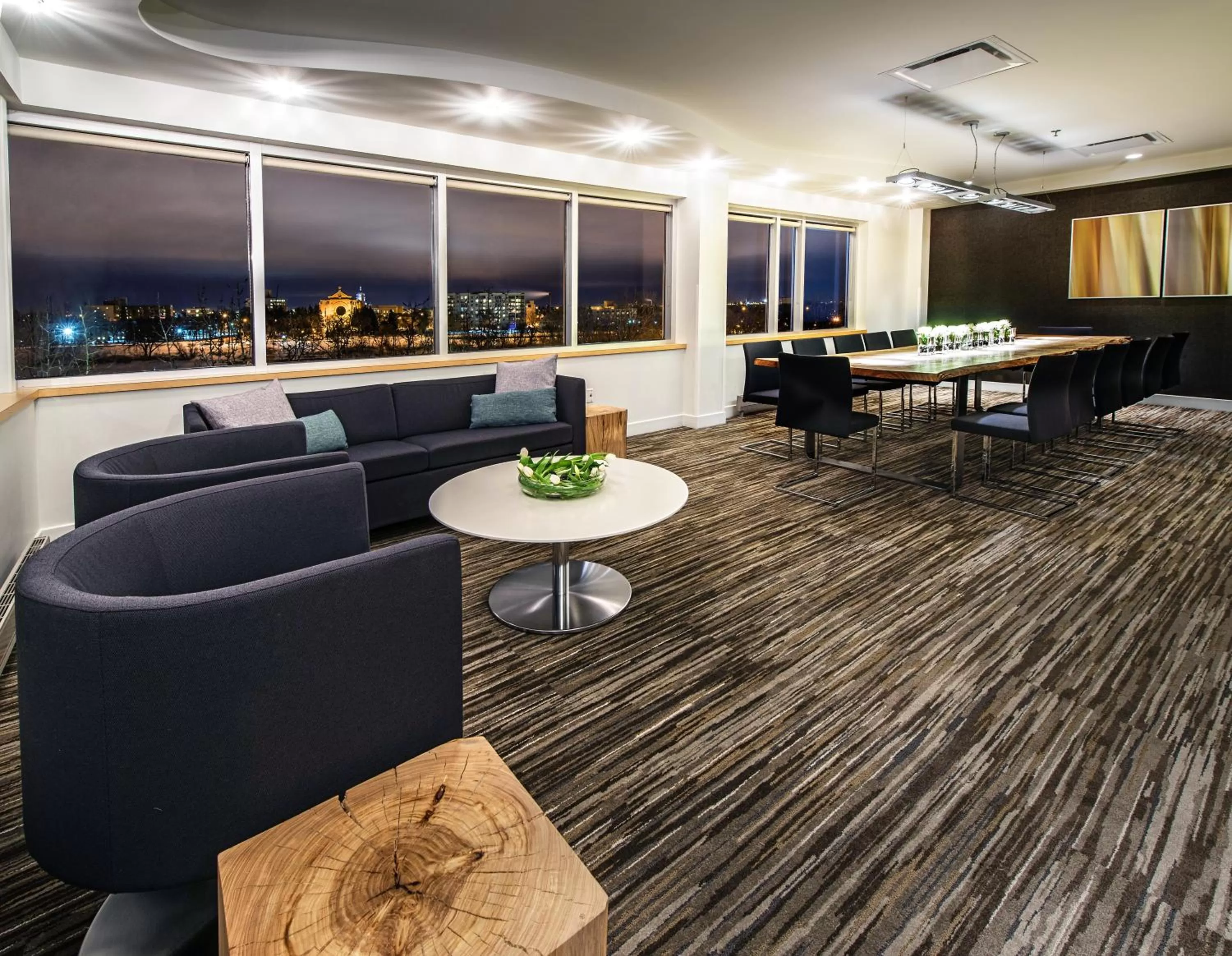 Lounge or bar in Inn at the Forks