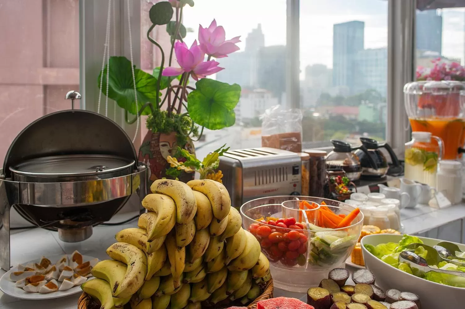 Food and drinks in Ace Hotel Ben Thanh