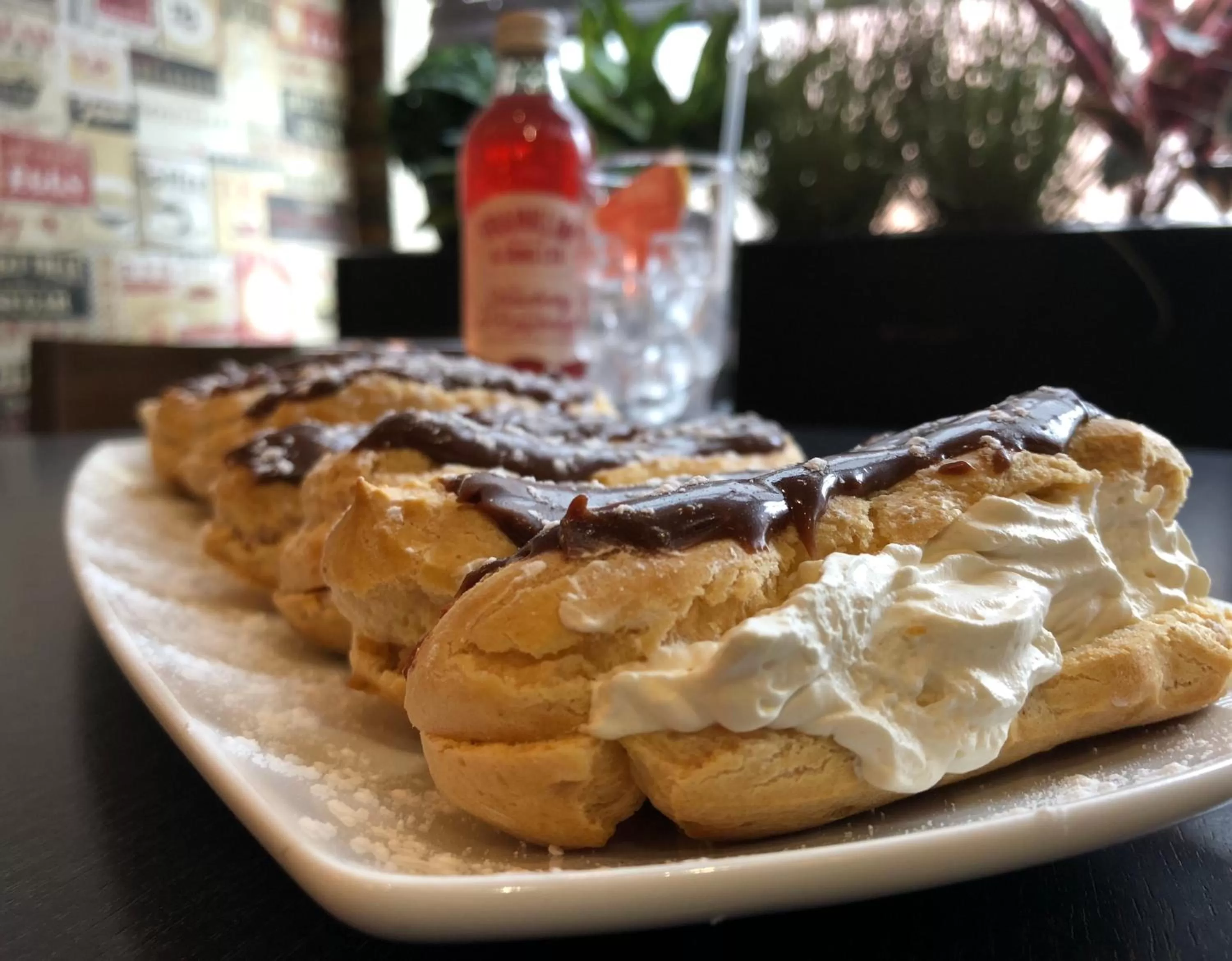 Restaurant/places to eat in Smiths Hotel