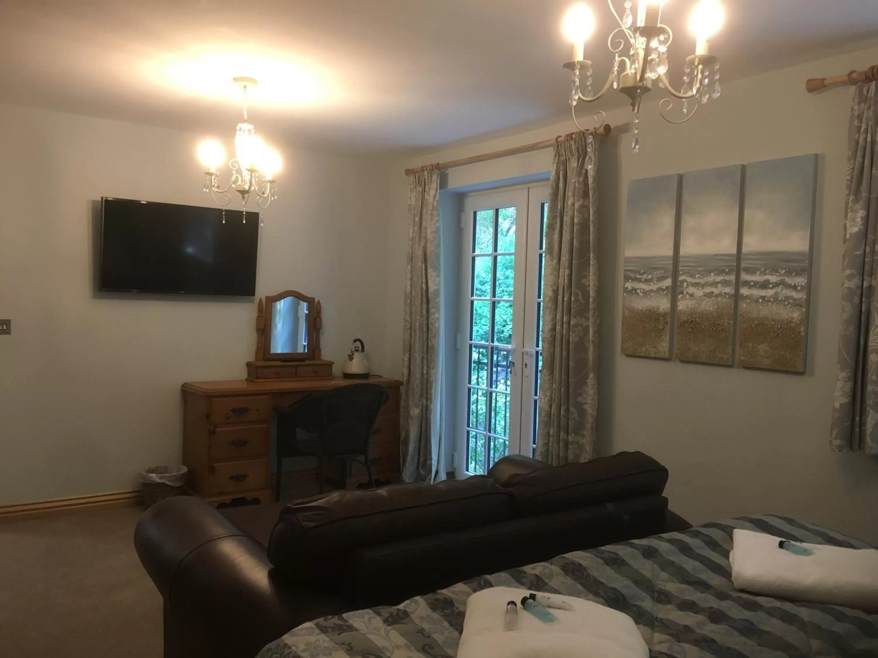 Bedroom, Bed in The Waterwheel