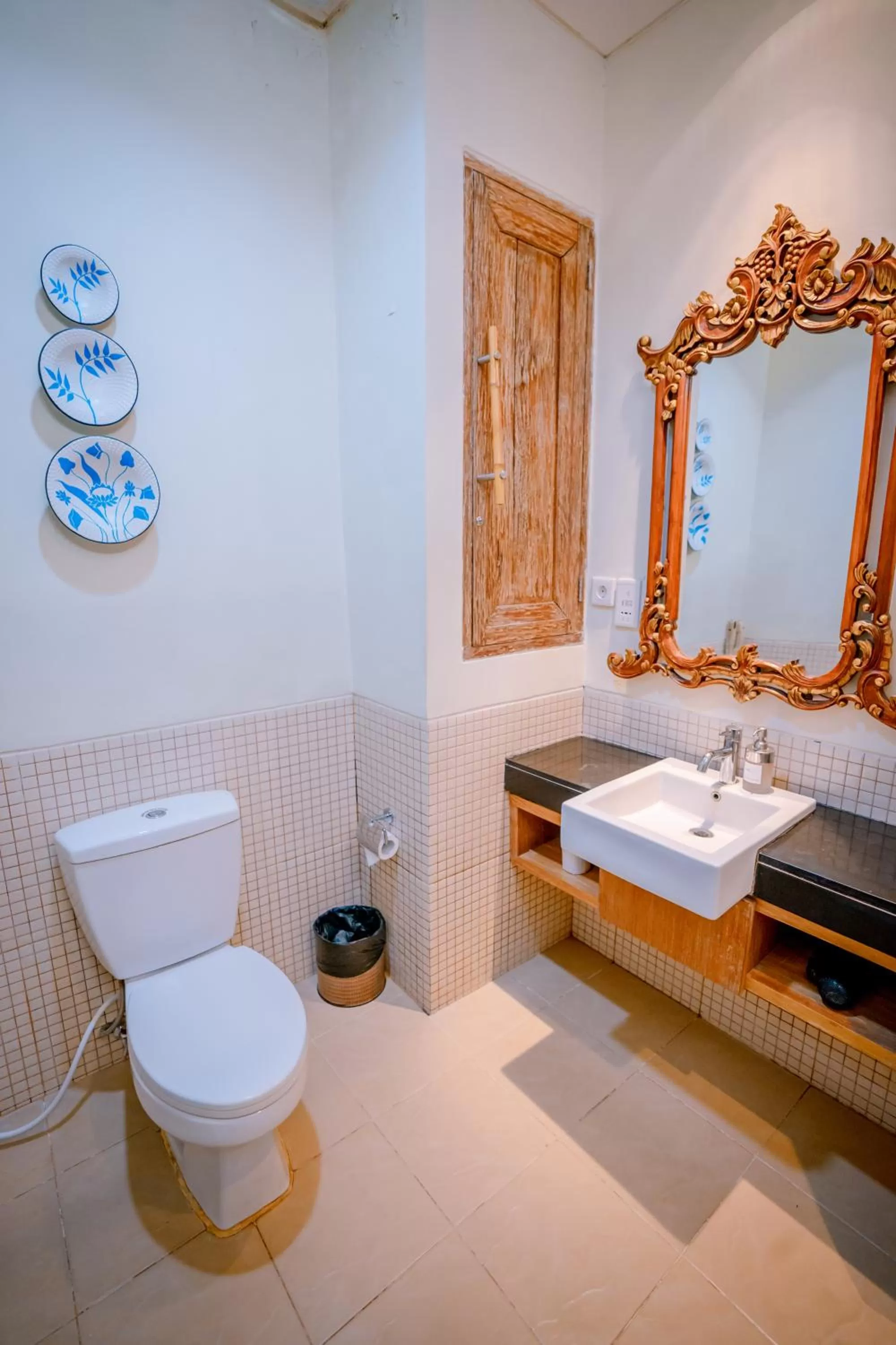 Toilet in Pondok Sari Kuta