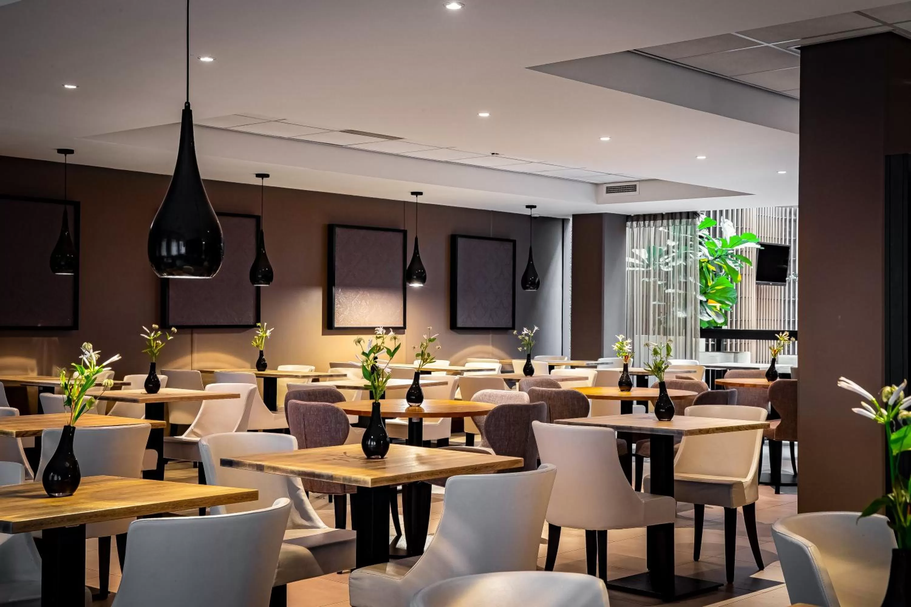 Restaurant/places to eat in Holiday Inn Express The Hague - Parliament by IHG