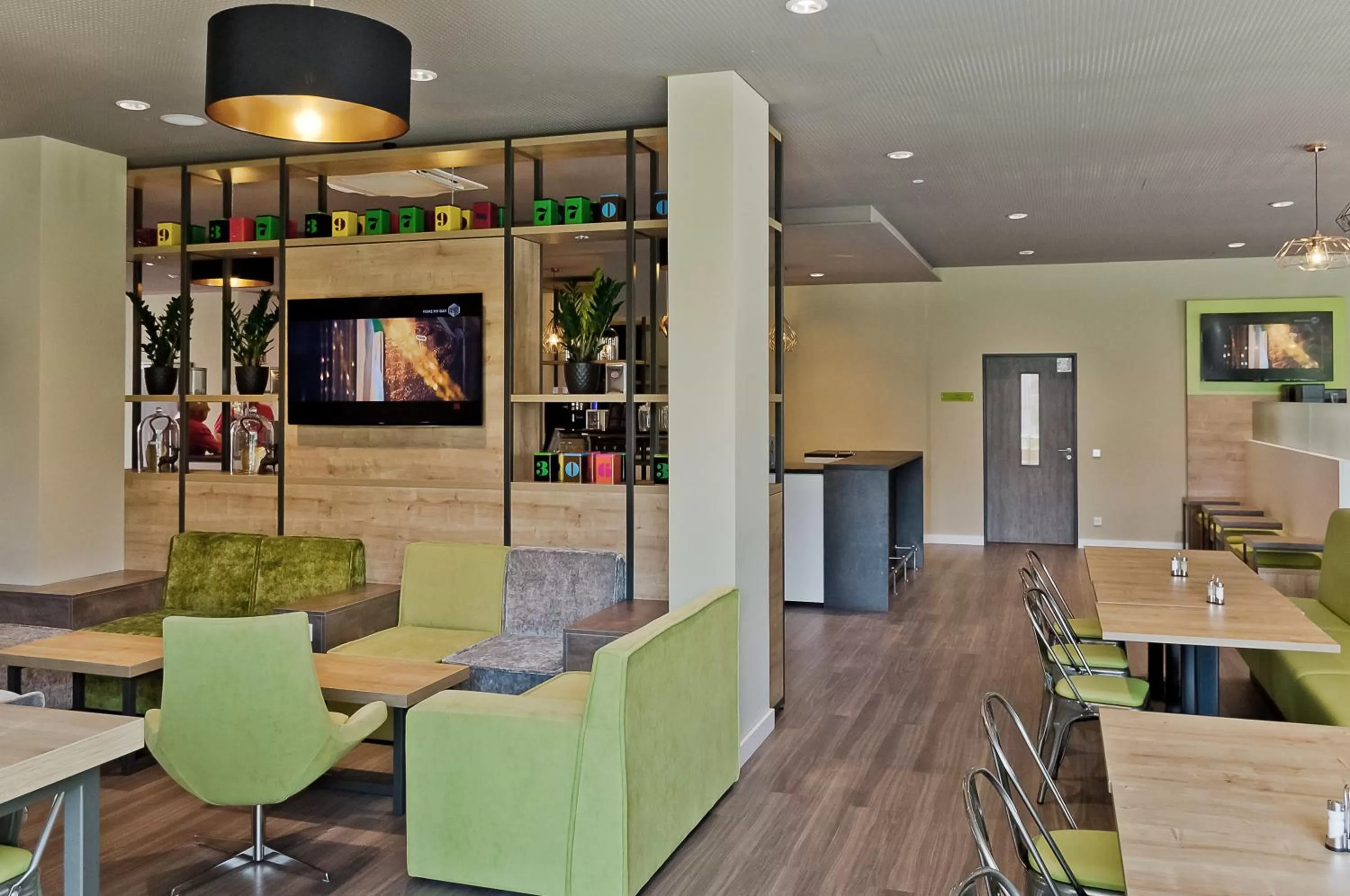 Lobby or reception in Super 8 by Wyndham Munich City North