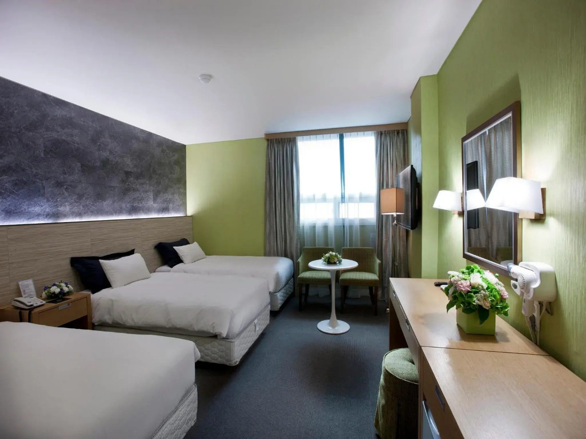 Triple Room in Central Tourist Hotel Triple Room in Central Tourist Hotel