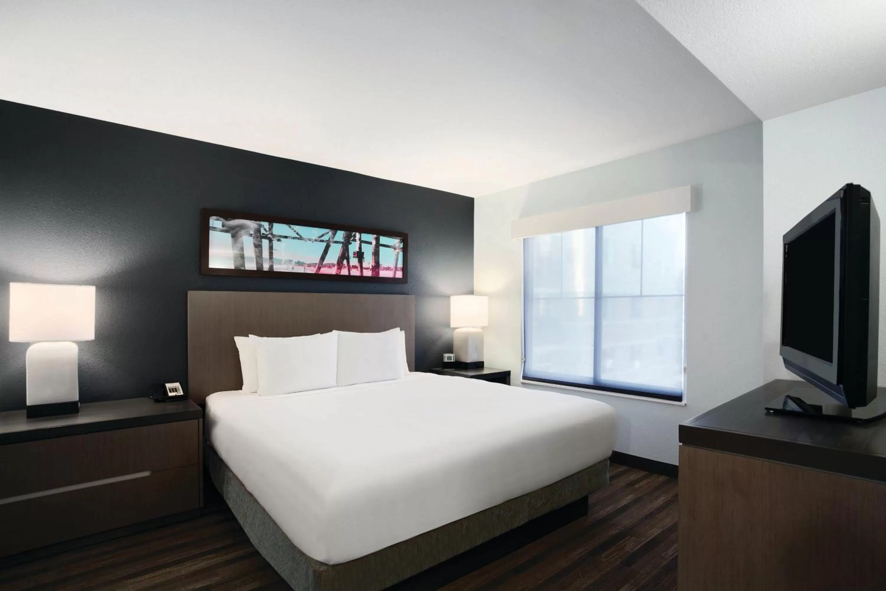 Two-Bedroom Suite with Accessible Tub - Disability Access in Hyatt House Pleasant Hill