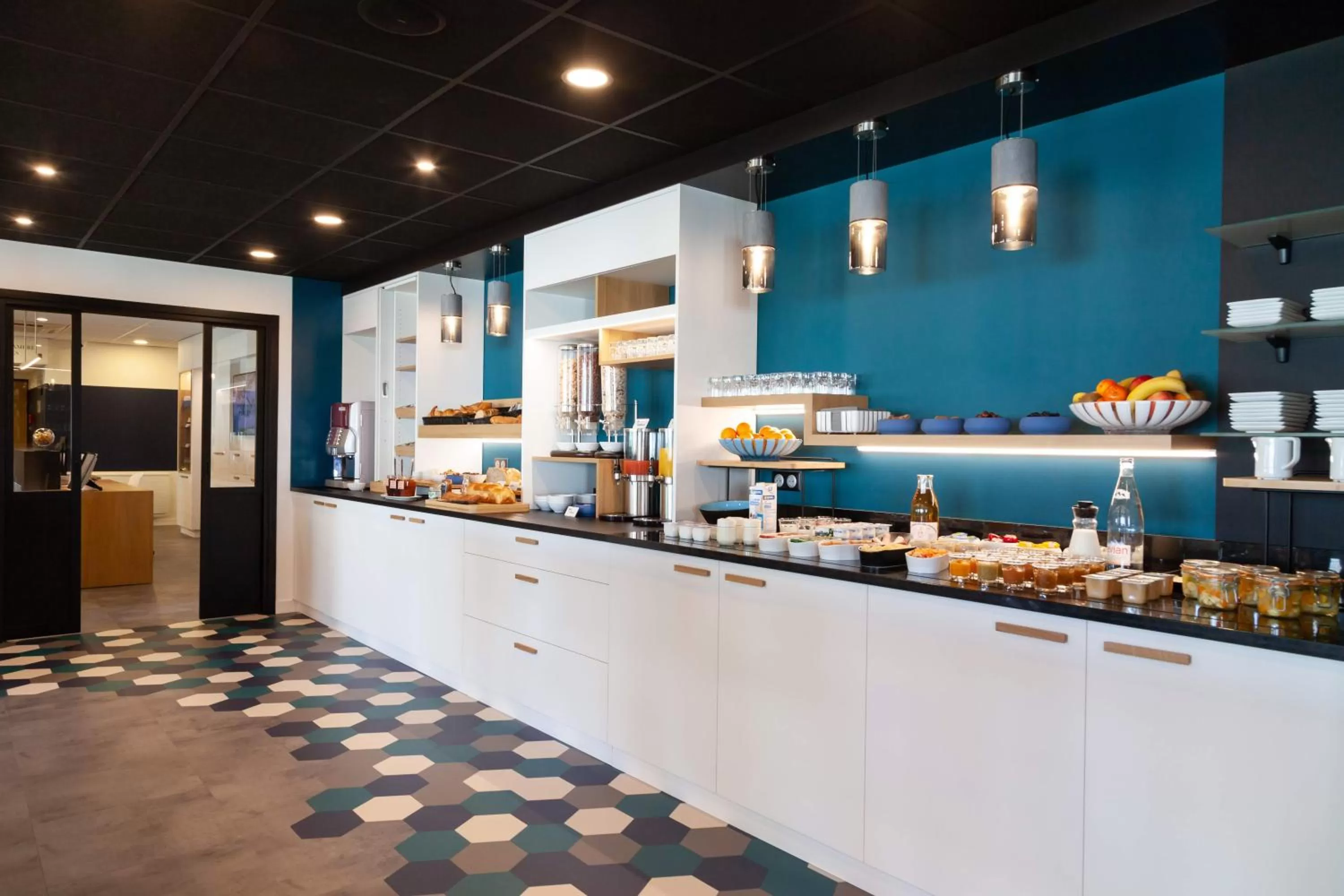 Breakfast in Kyriad Niort-Espace MendesFrance