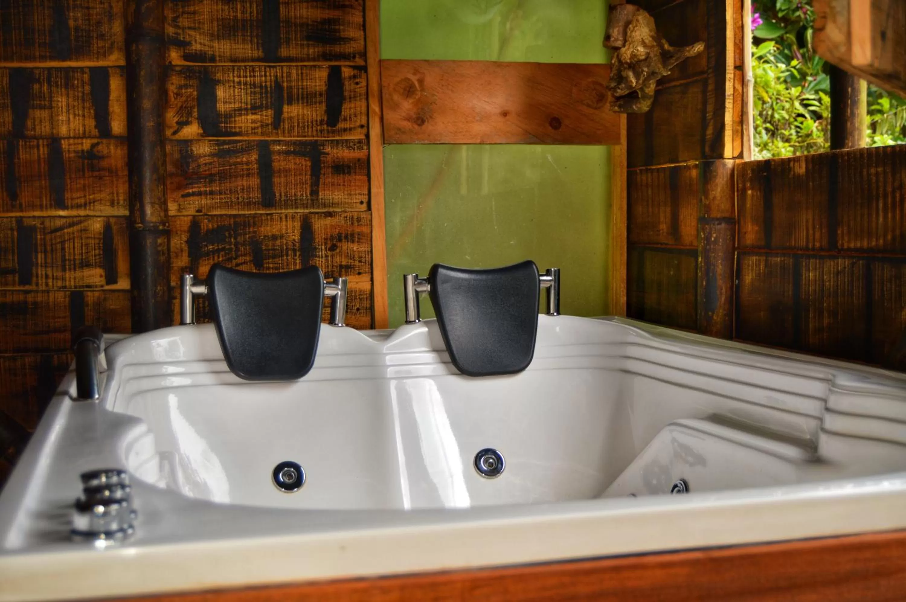 Bath, Bathroom in Cabañas Rústicas El Viejo Tambo By Rotamundos