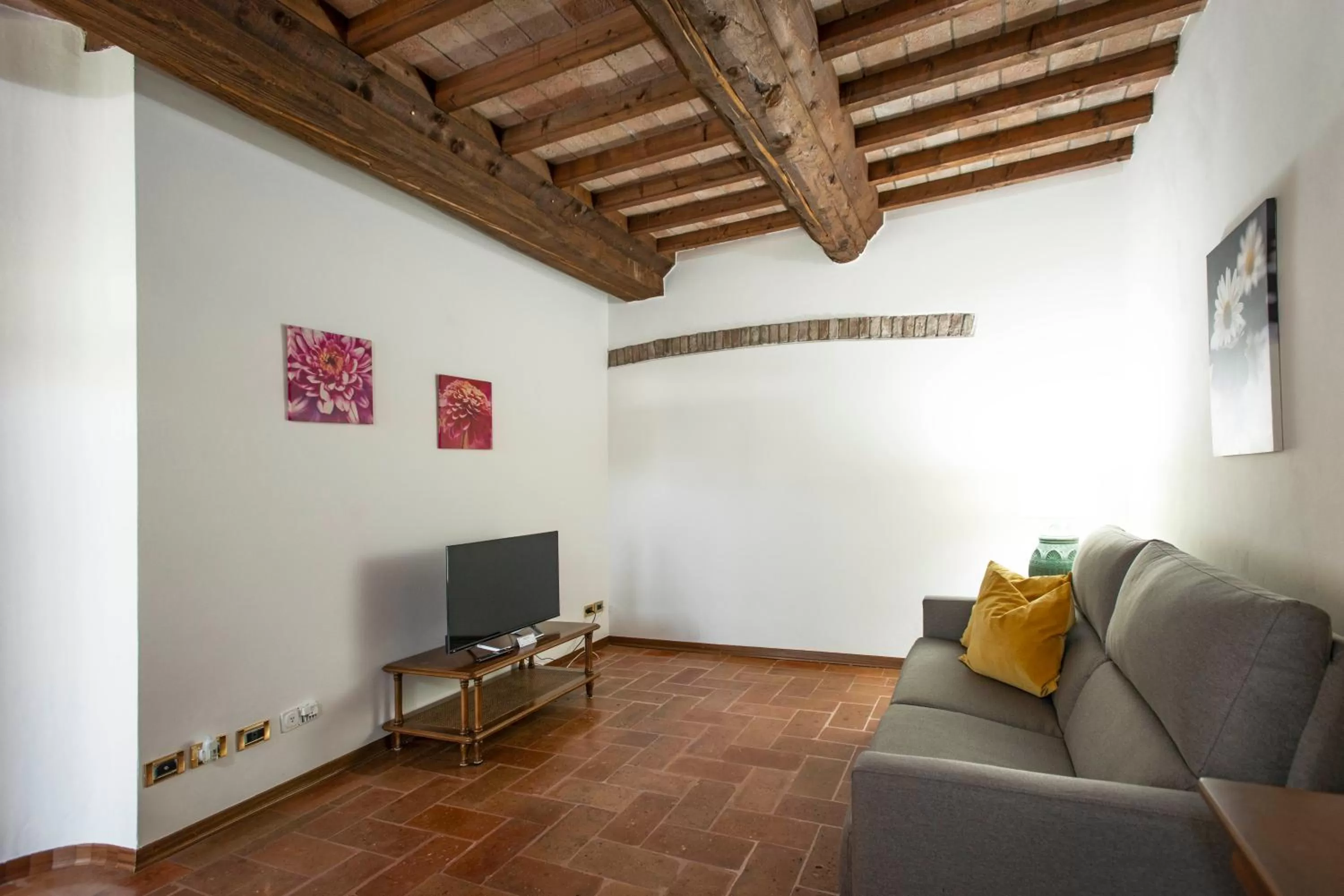 TV and multimedia in Residence Antico Borgo