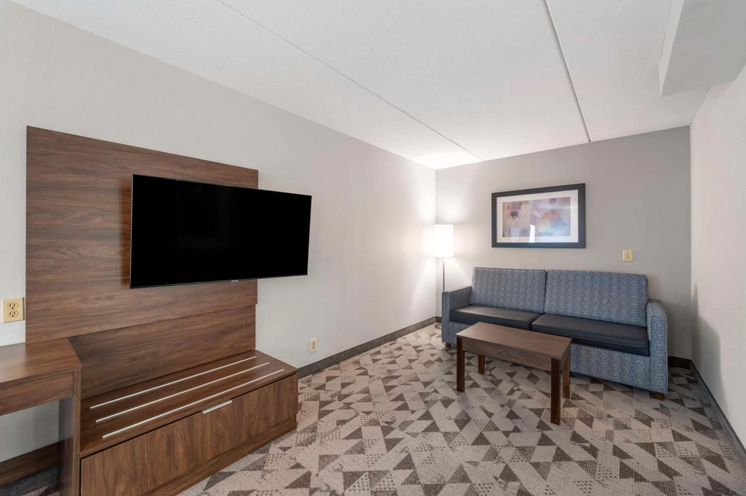Bedroom in Best Western Plus Harrisonburg