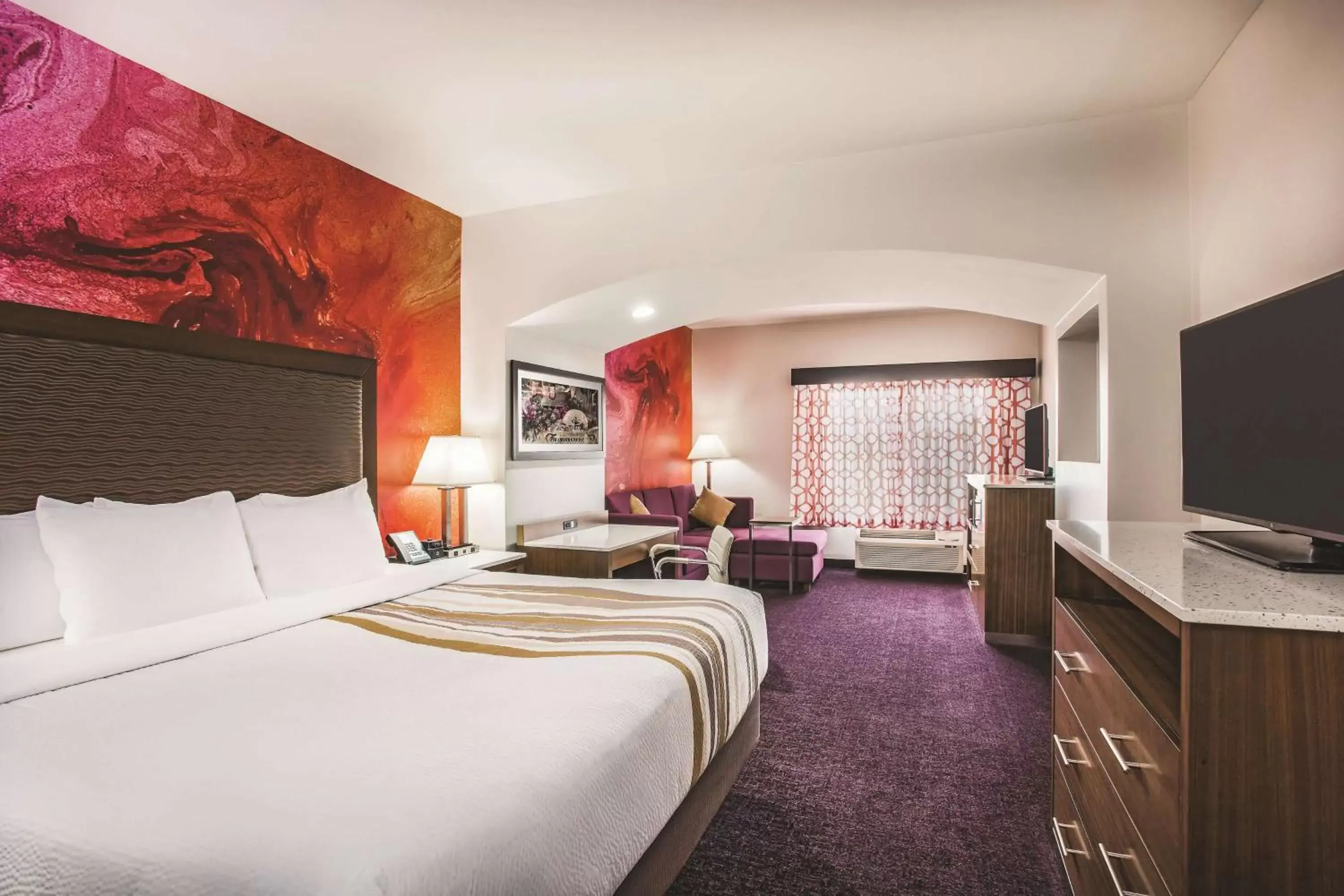 Executive King Room in La Quinta by Wyndham Chambersburg Executive King Room in La Quinta by Wyndham Chambersburg