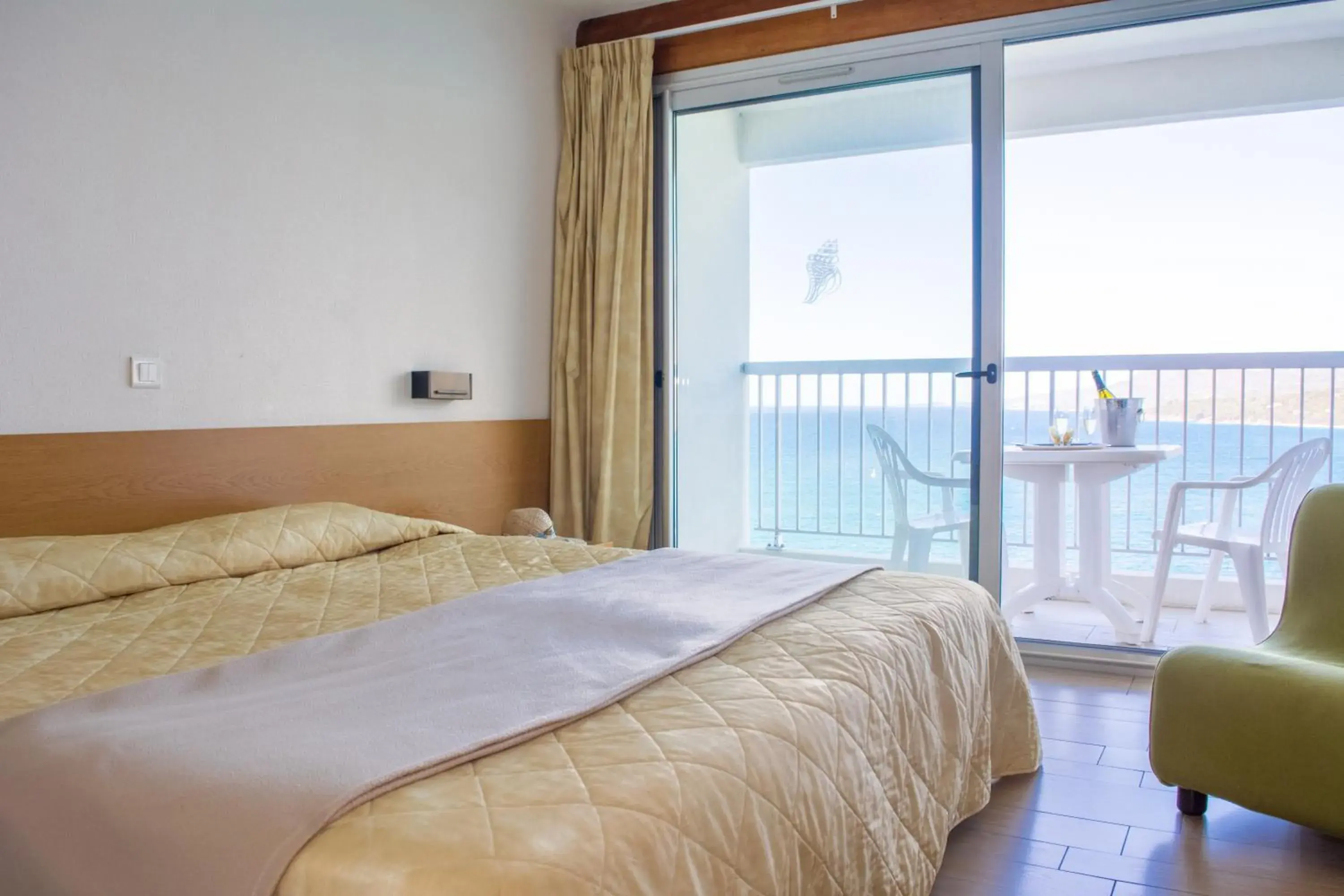 Mare Double Room in Hotel Roc E Mare Mare Double Room in Hotel Roc E Mare
