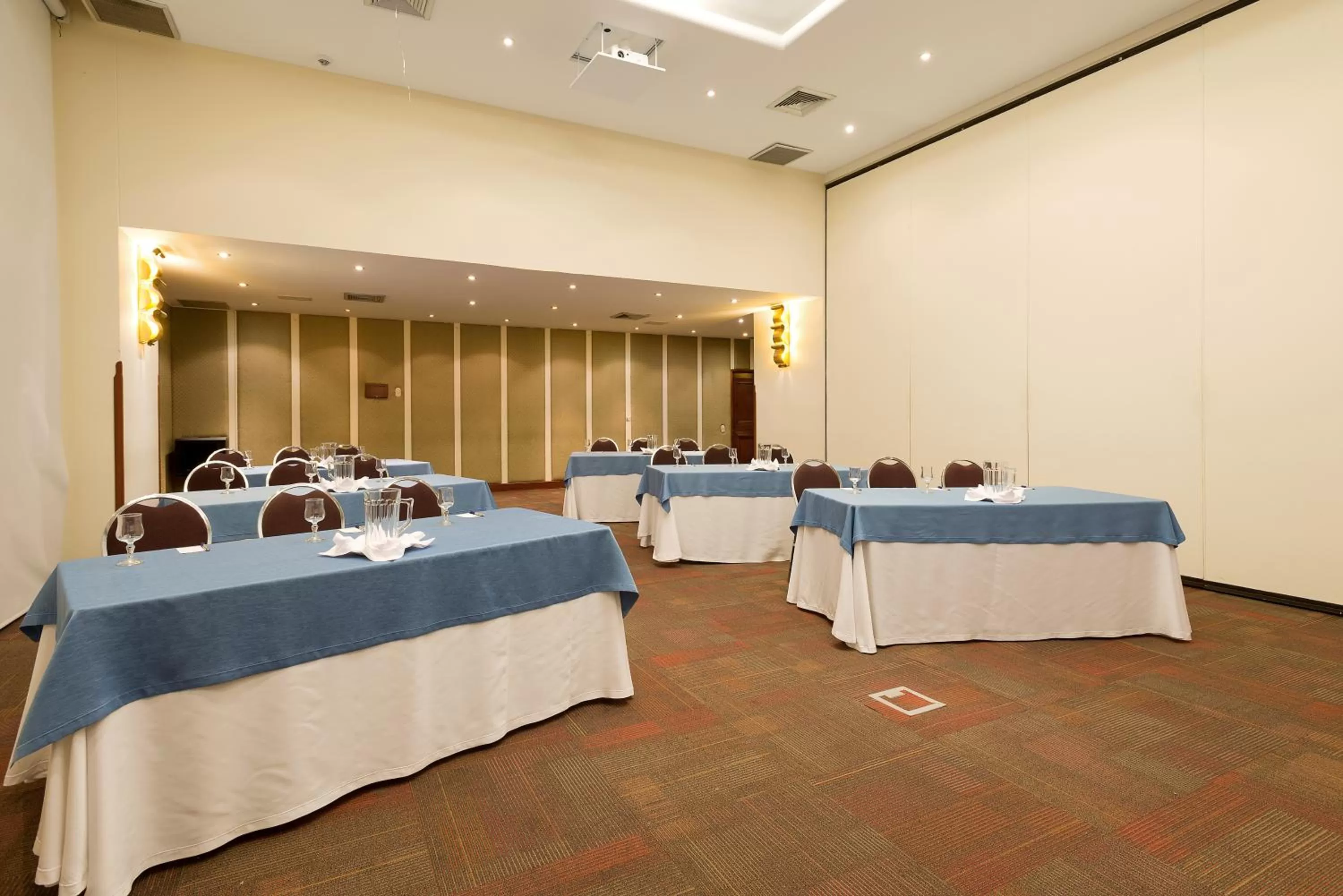 Business facilities in Hotel Dann Carlton Bucaramanga