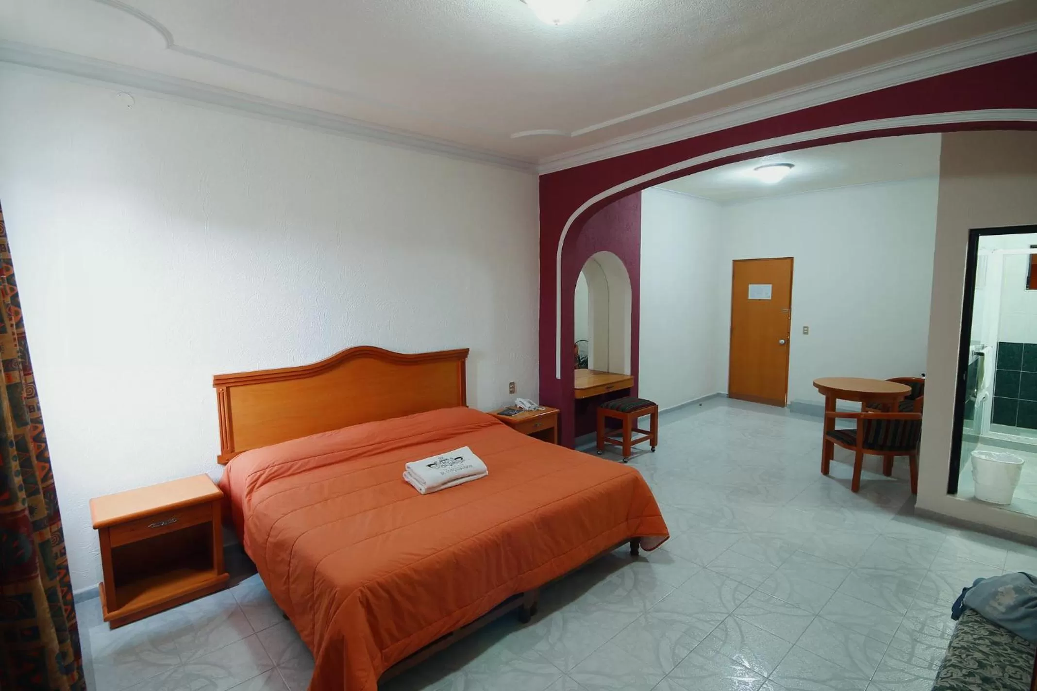 Bed in HOTEL EL CONQUISTADOR MONARCA.