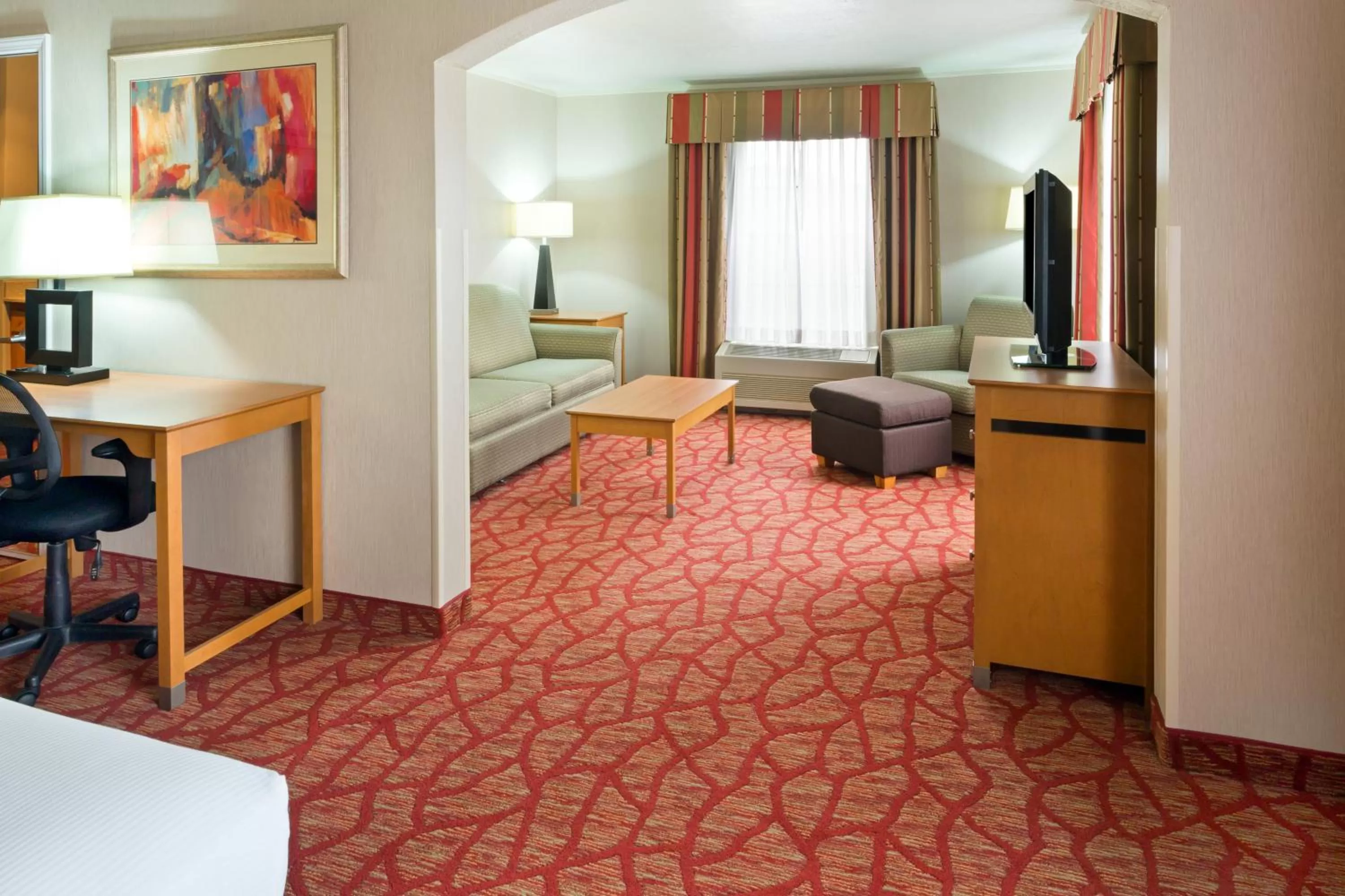 Photo of the whole room, Bed in Holiday Inn Express Grants Pass by IHG