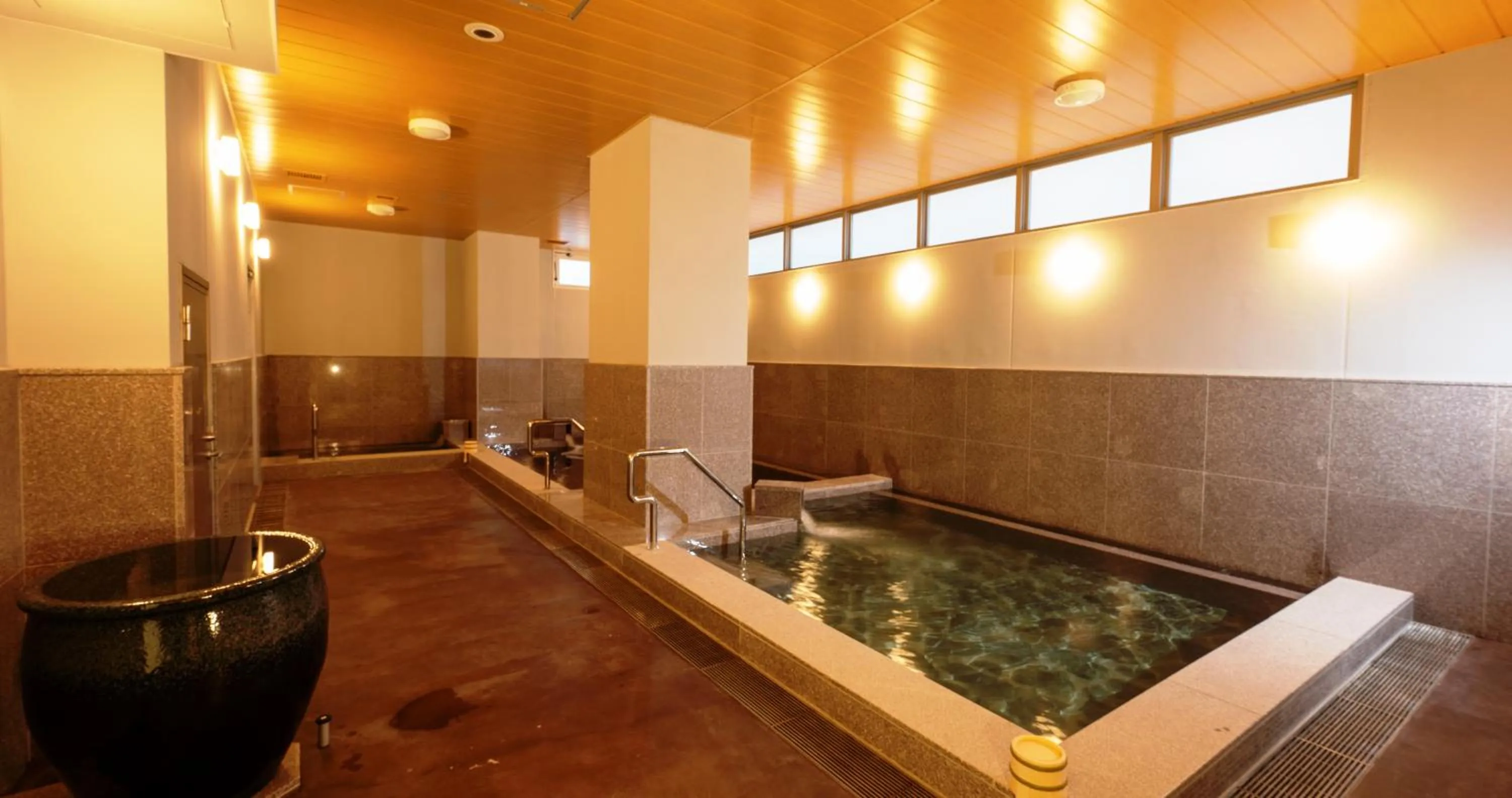 Spa and wellness centre/facilities in HOTEL SANSUI NAHA Ryukyu Onsen Naminoue-No-Yu