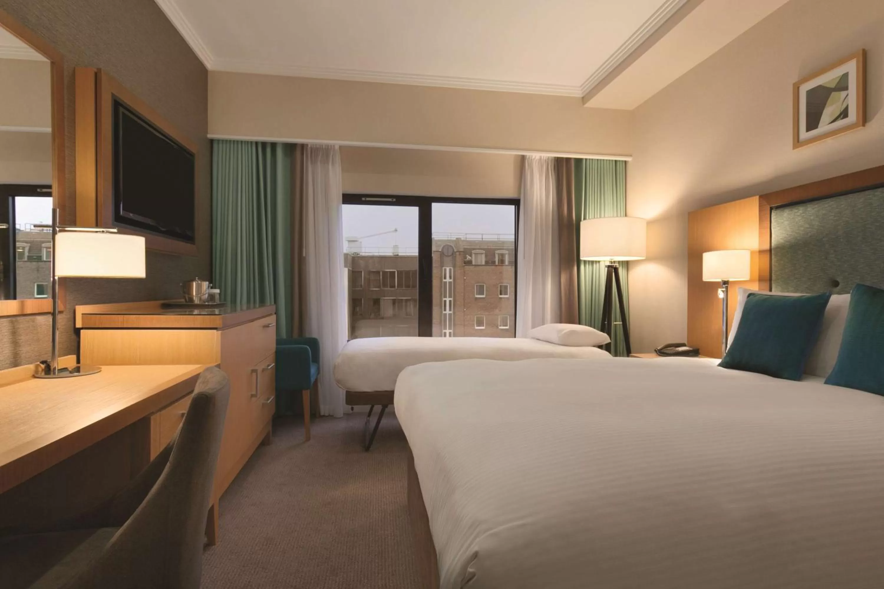 Bedroom, Bed in DoubleTree by Hilton London Victoria