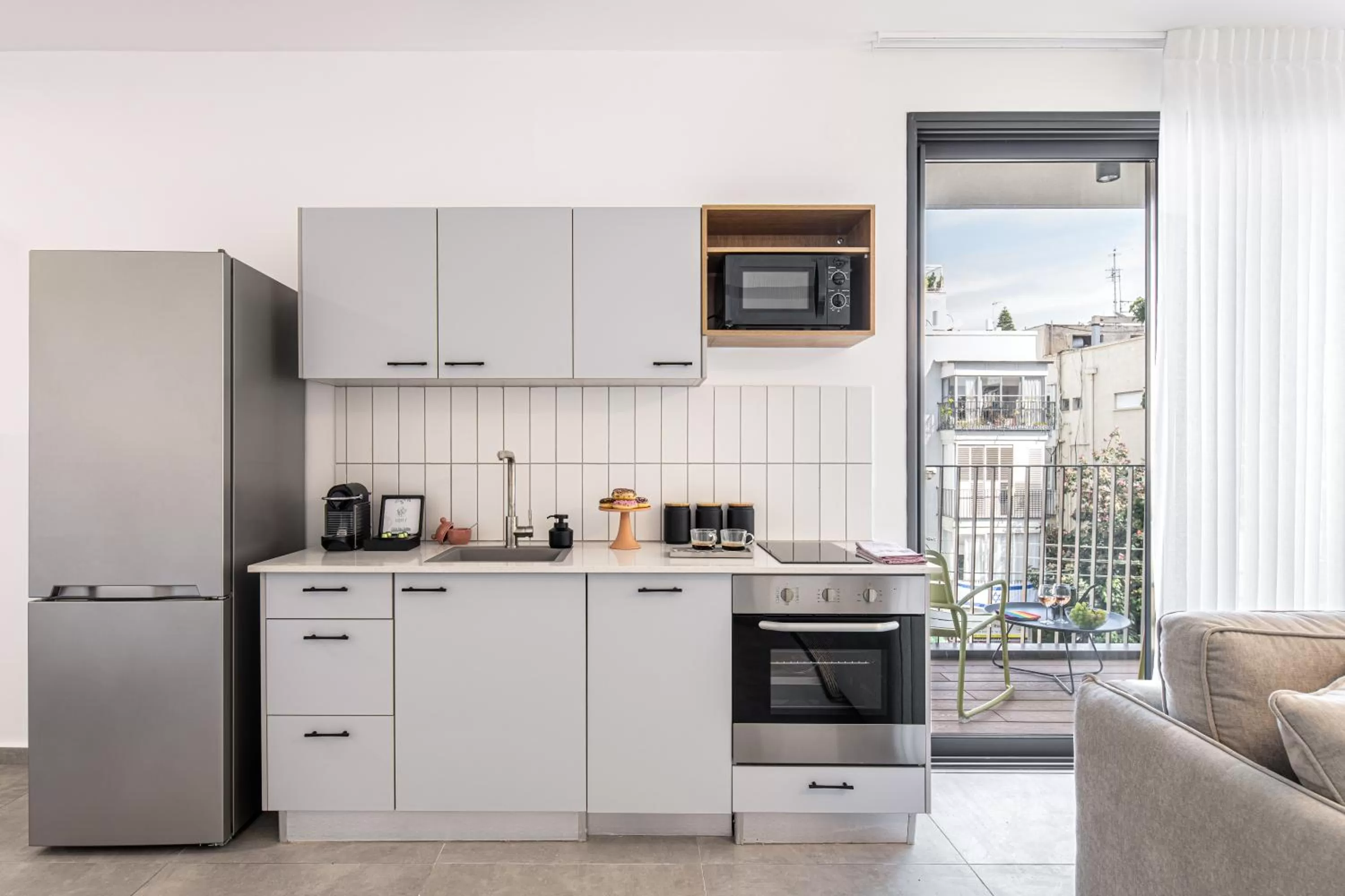 Coffee/tea facilities in Mate GEORGE - By HOMY