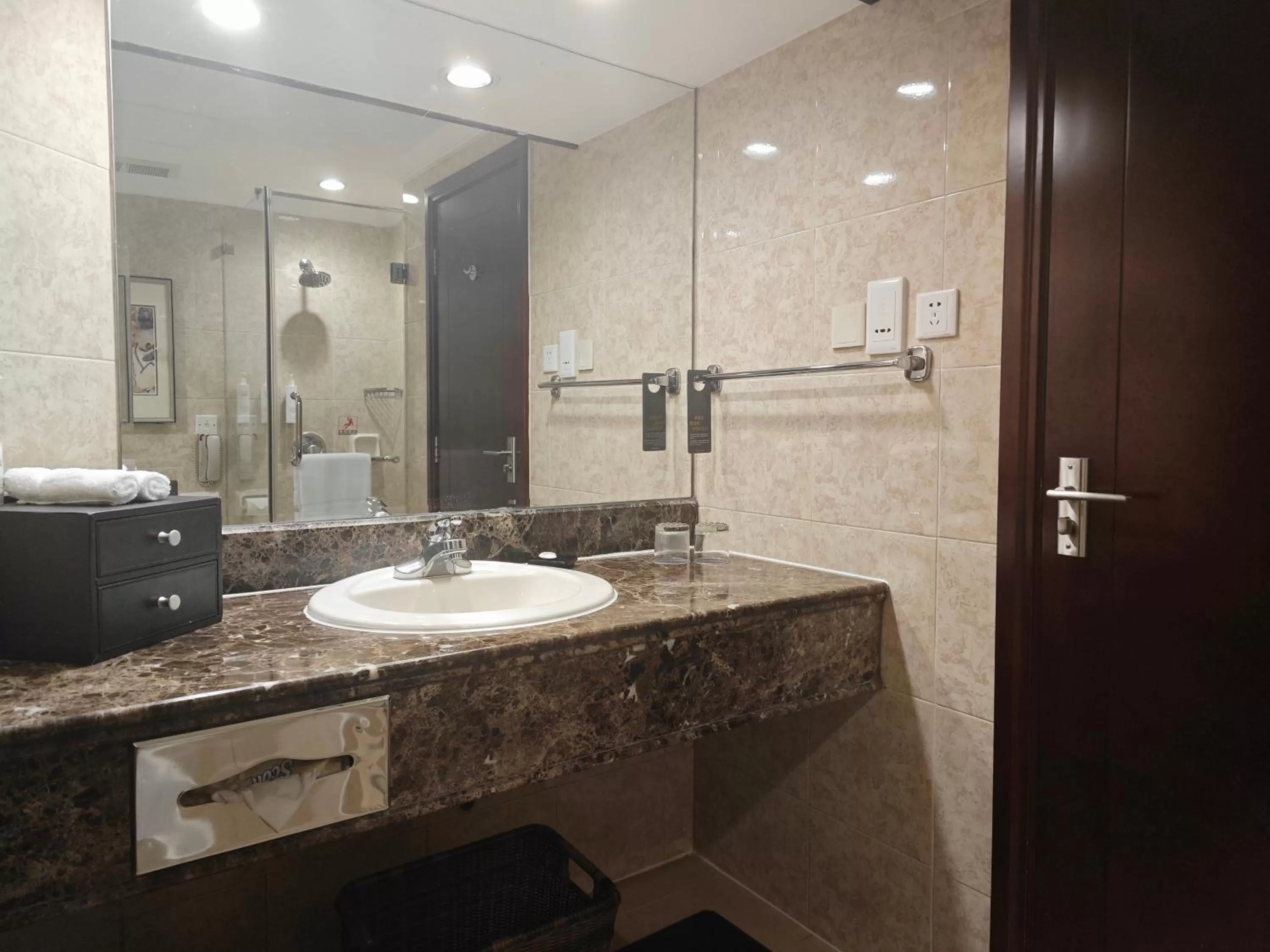 Junior Suite, Executive level, Suite, 1 King in Courtyard By Marriott Shanghai Pudong