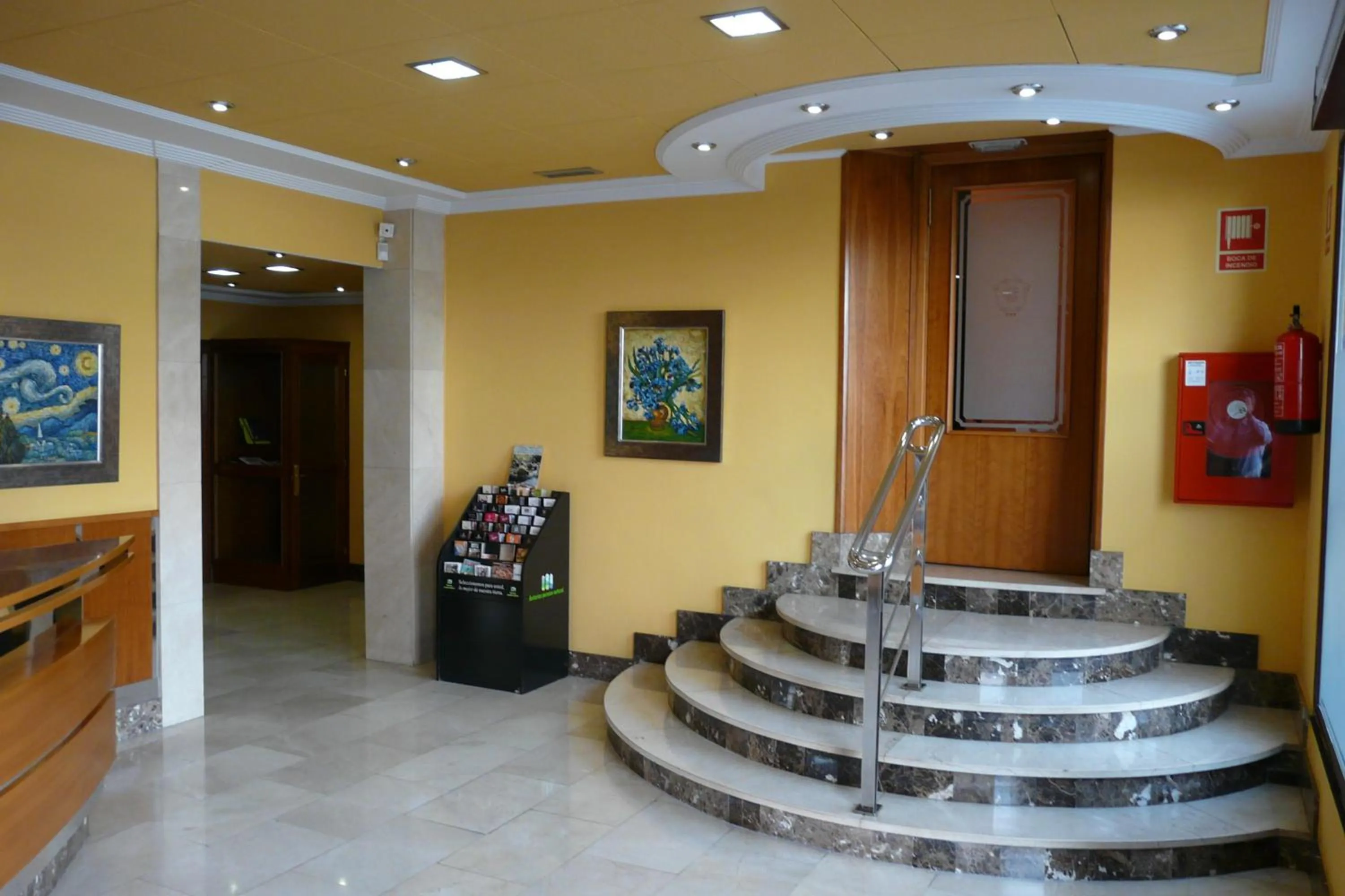 Lobby or reception in Idh Angel