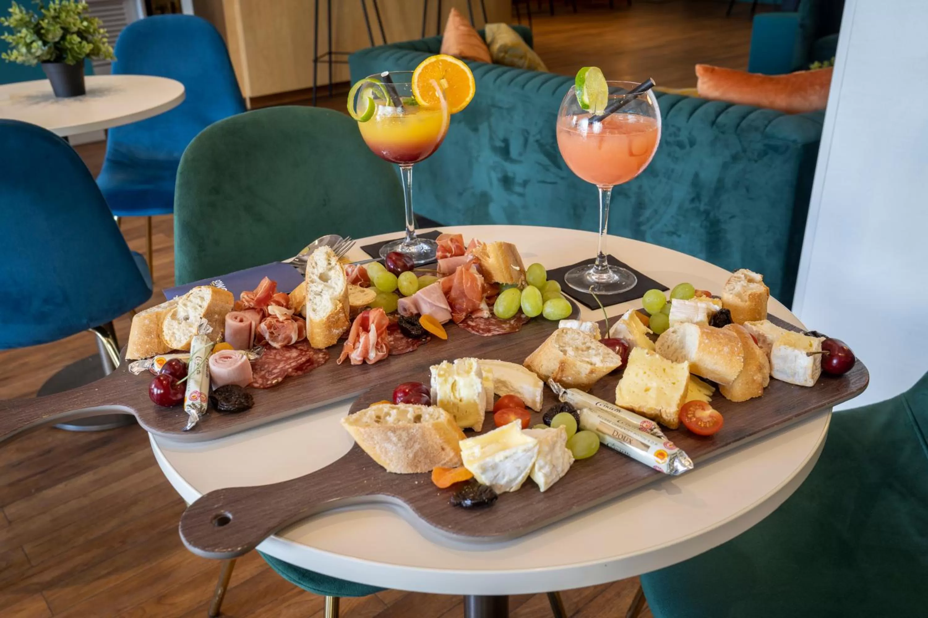 Food in SOWELL HOTELS Le Beach