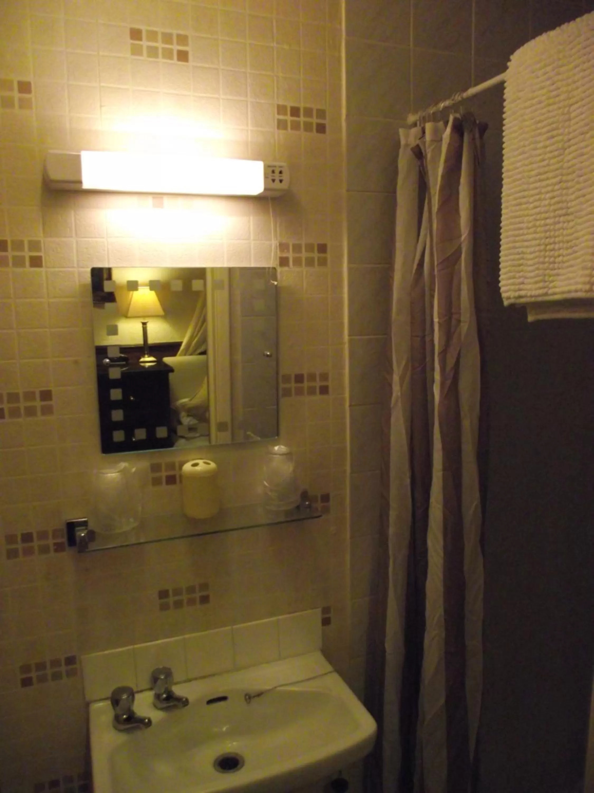 Bathroom in The Molly House