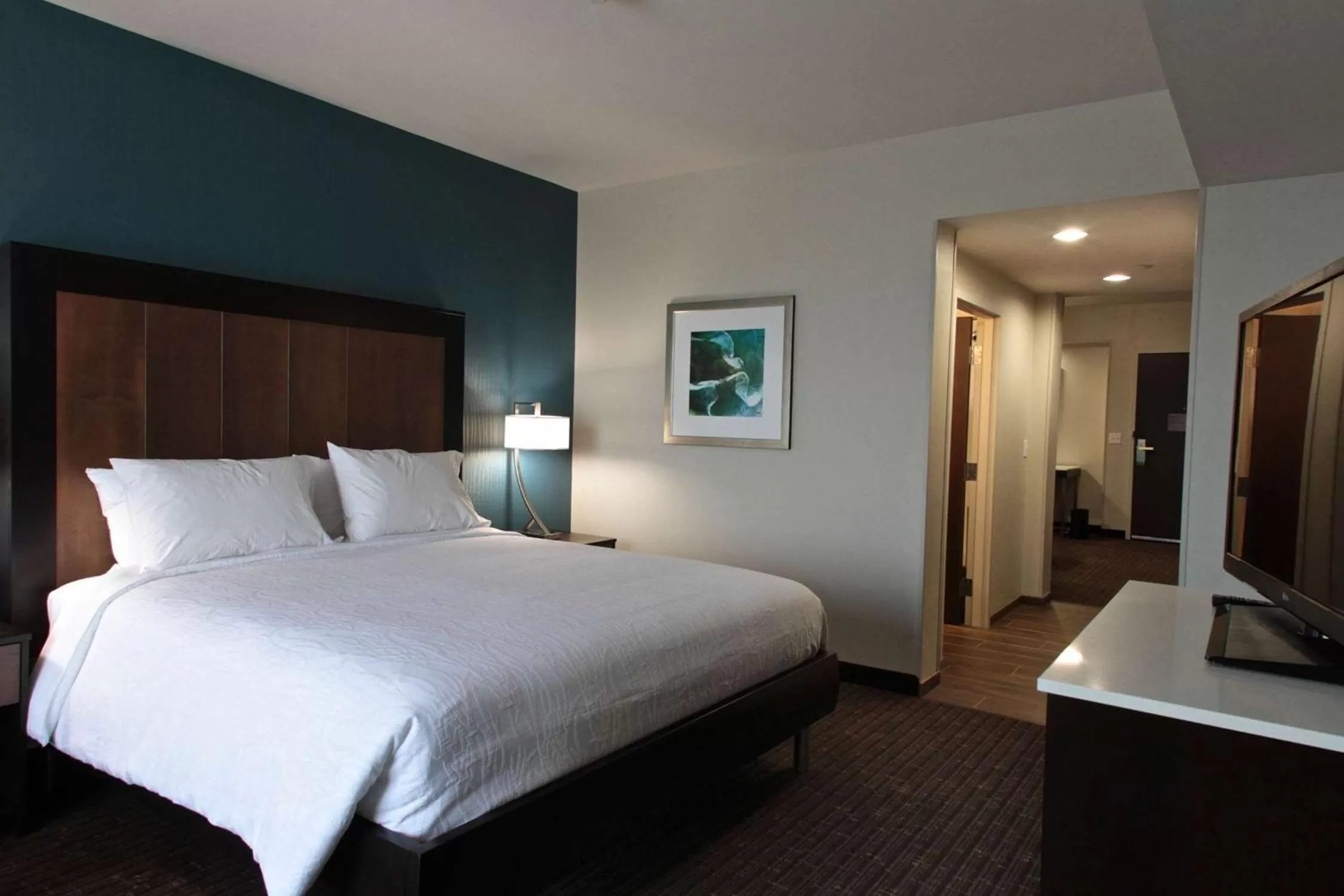 Bed in Hilton Garden Inn Victoria