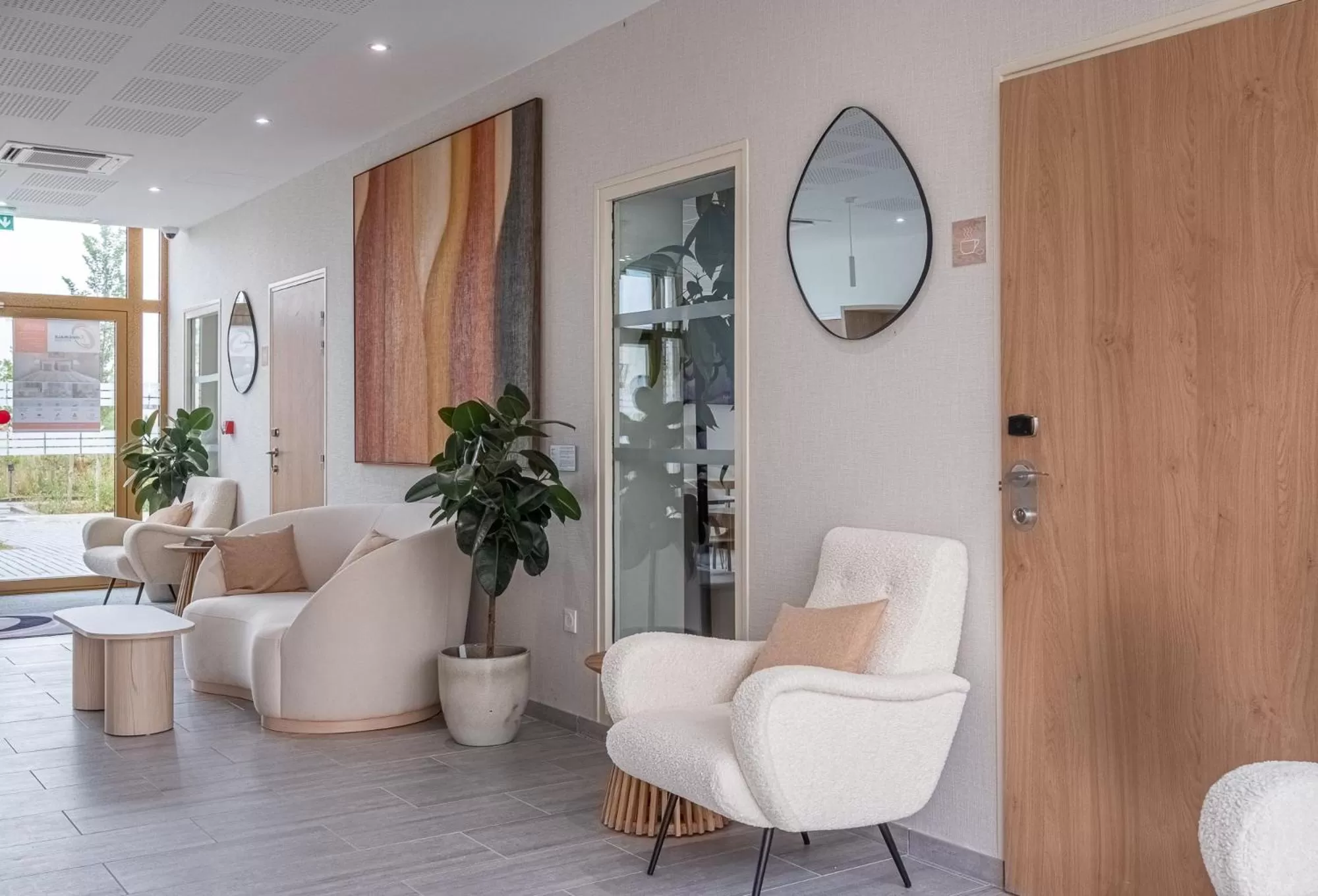 Lobby or reception in Hôtel Amiens Sud