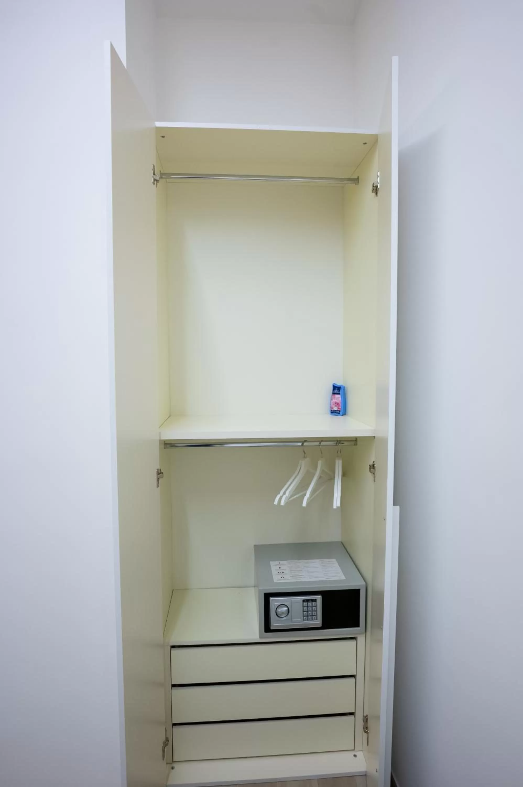 safe, TV/Entertainment Center in K-Home