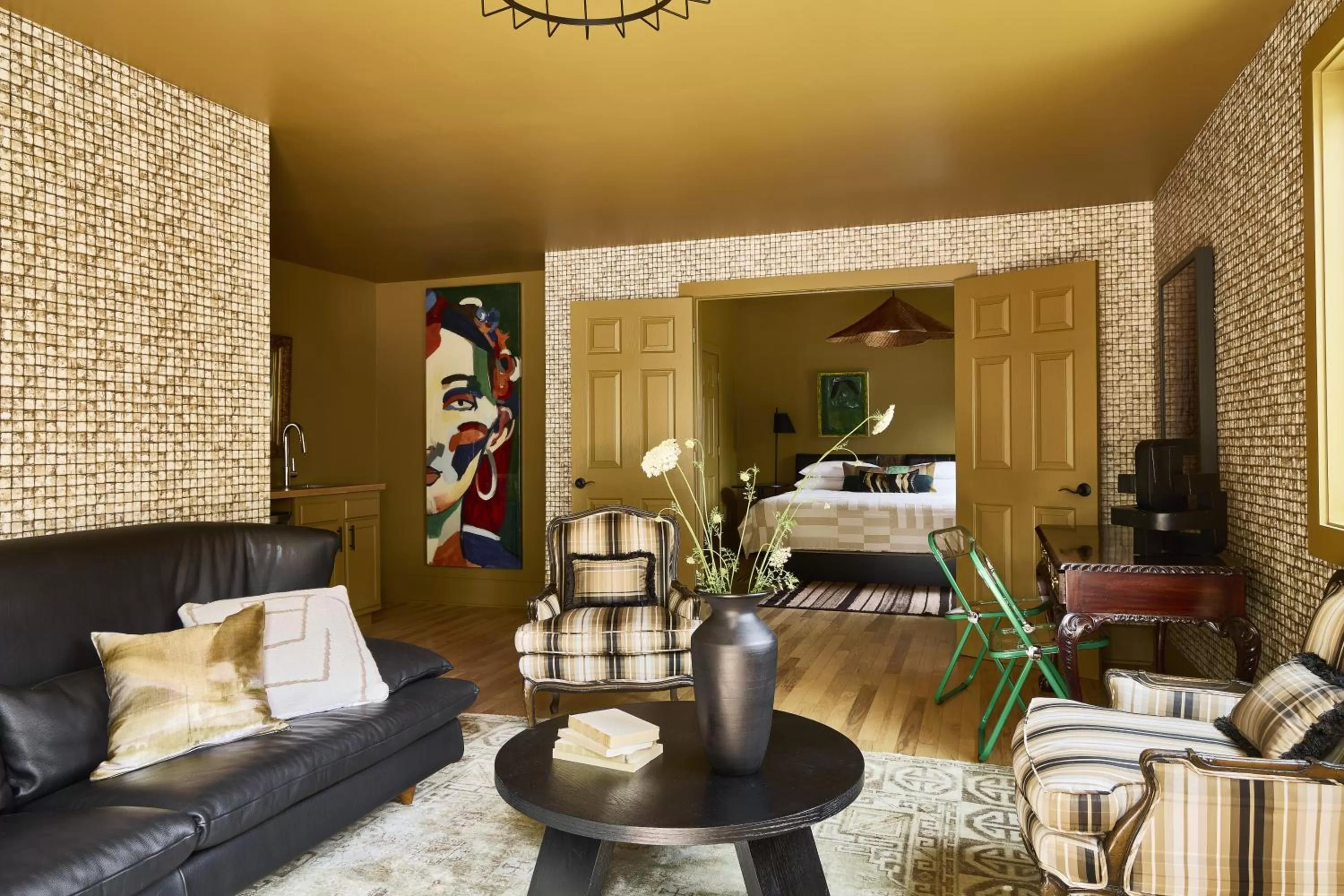 Living room in Blind Tiger Asheville