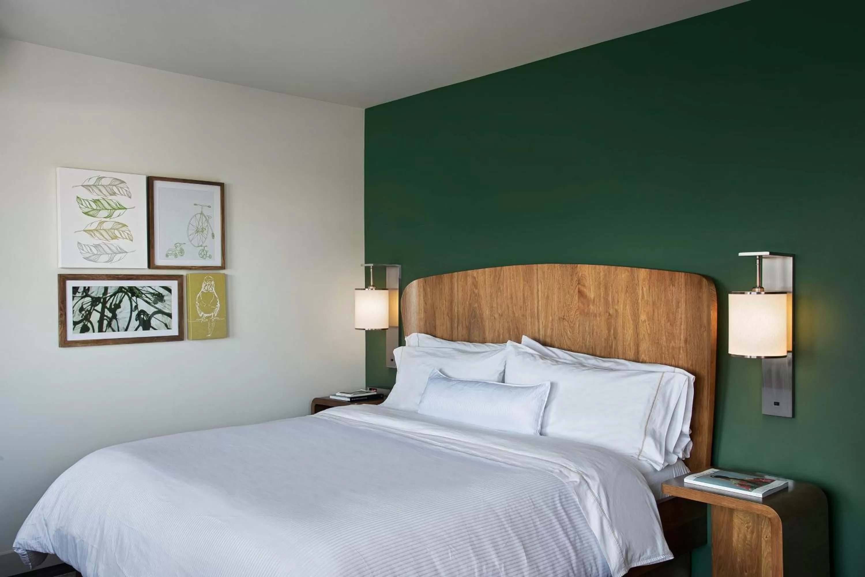 Photo of the whole room, Bed in Element Detroit at the Metropolitan