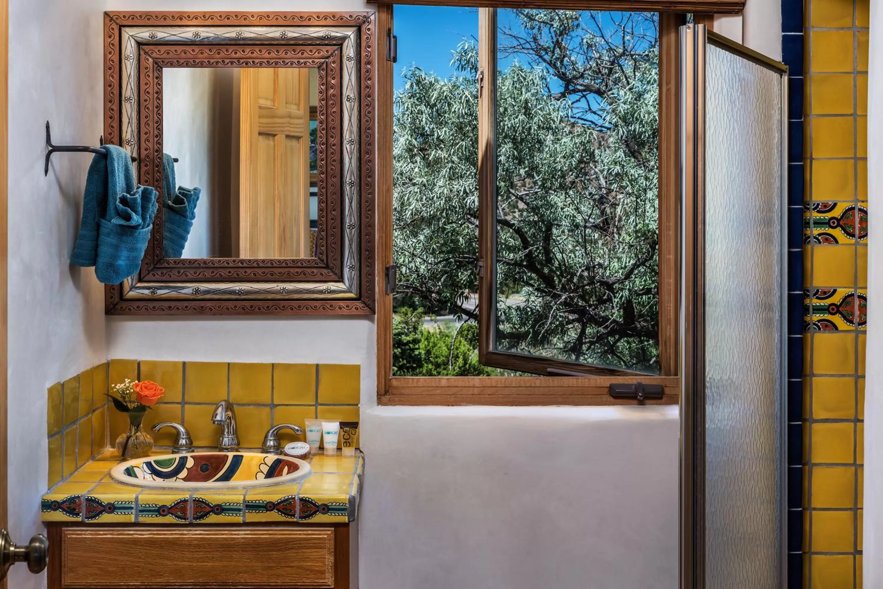 Bathroom in Bobcat Inn
