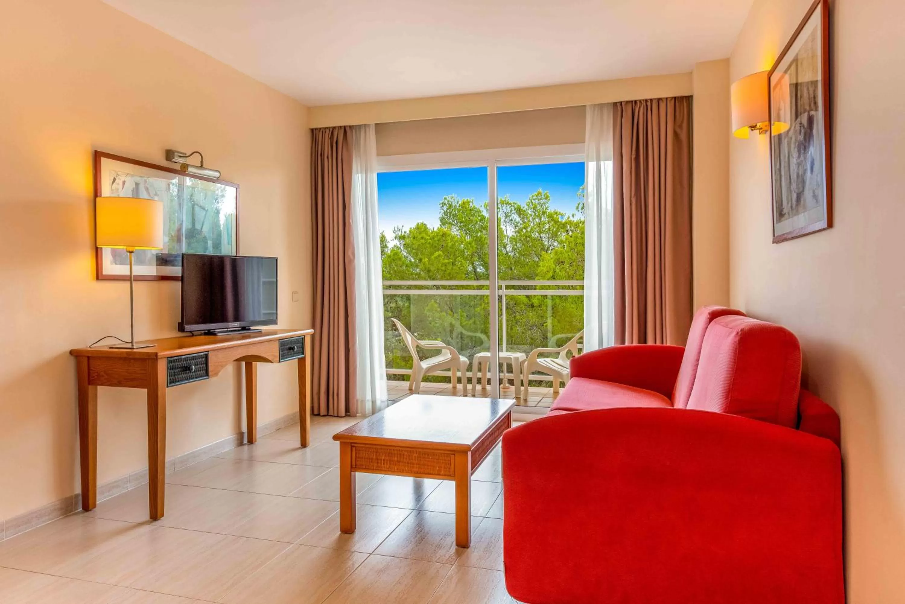 Living room, Seating Area in Valentin Park Club