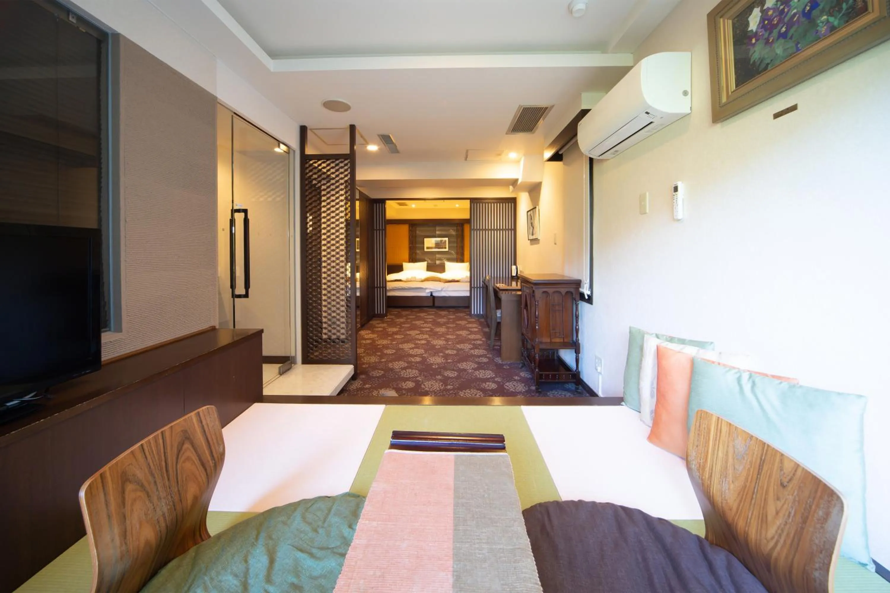 Photo of the whole room in Art & Music Spa Resort Manatei Hakone