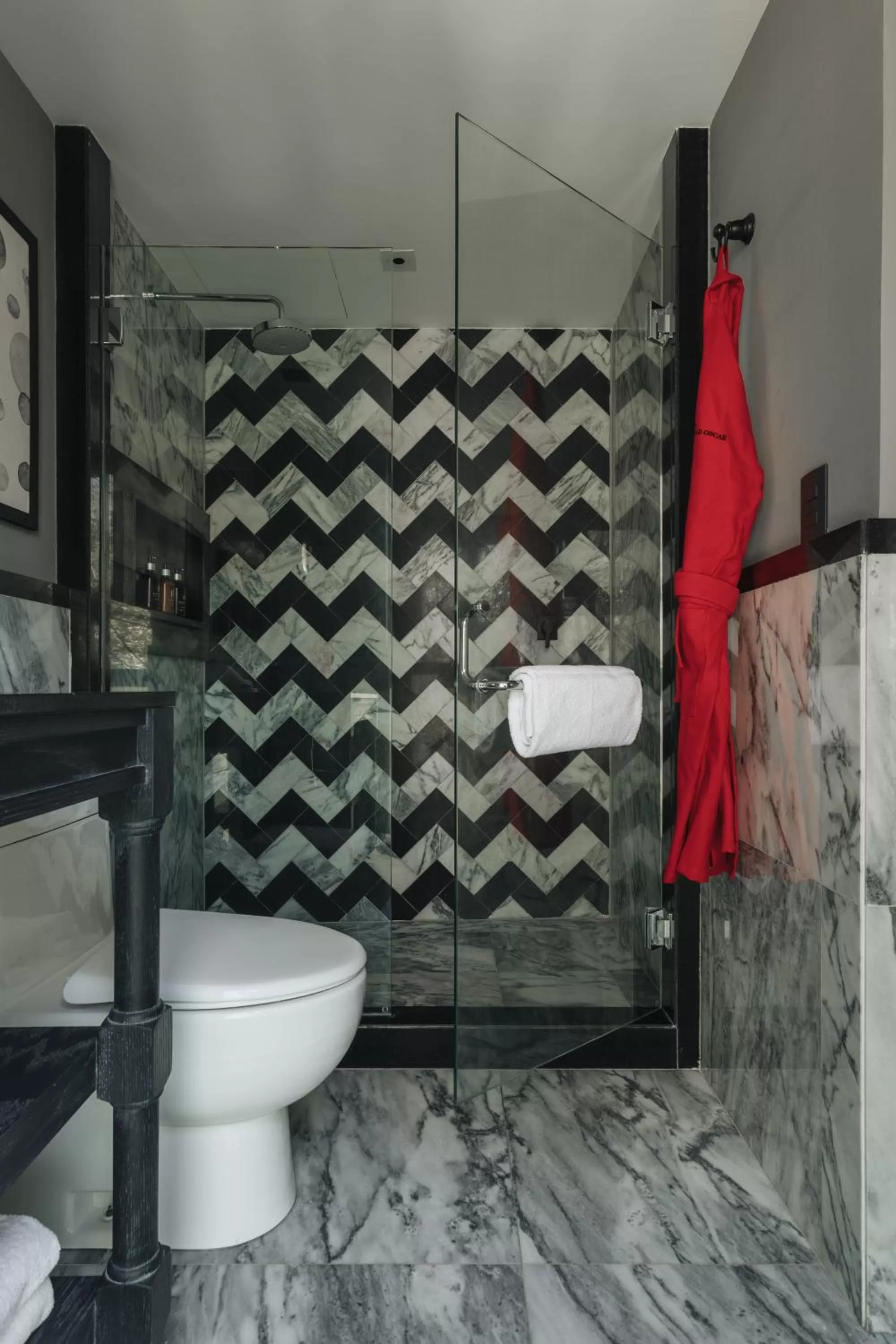 Bathroom in The Wild Oscar