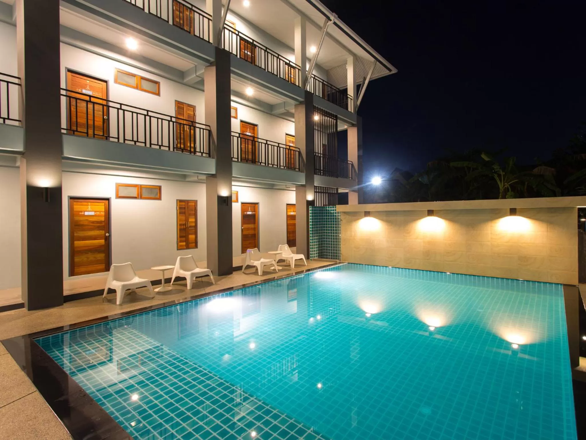 Swimming pool in Ruk Cozy